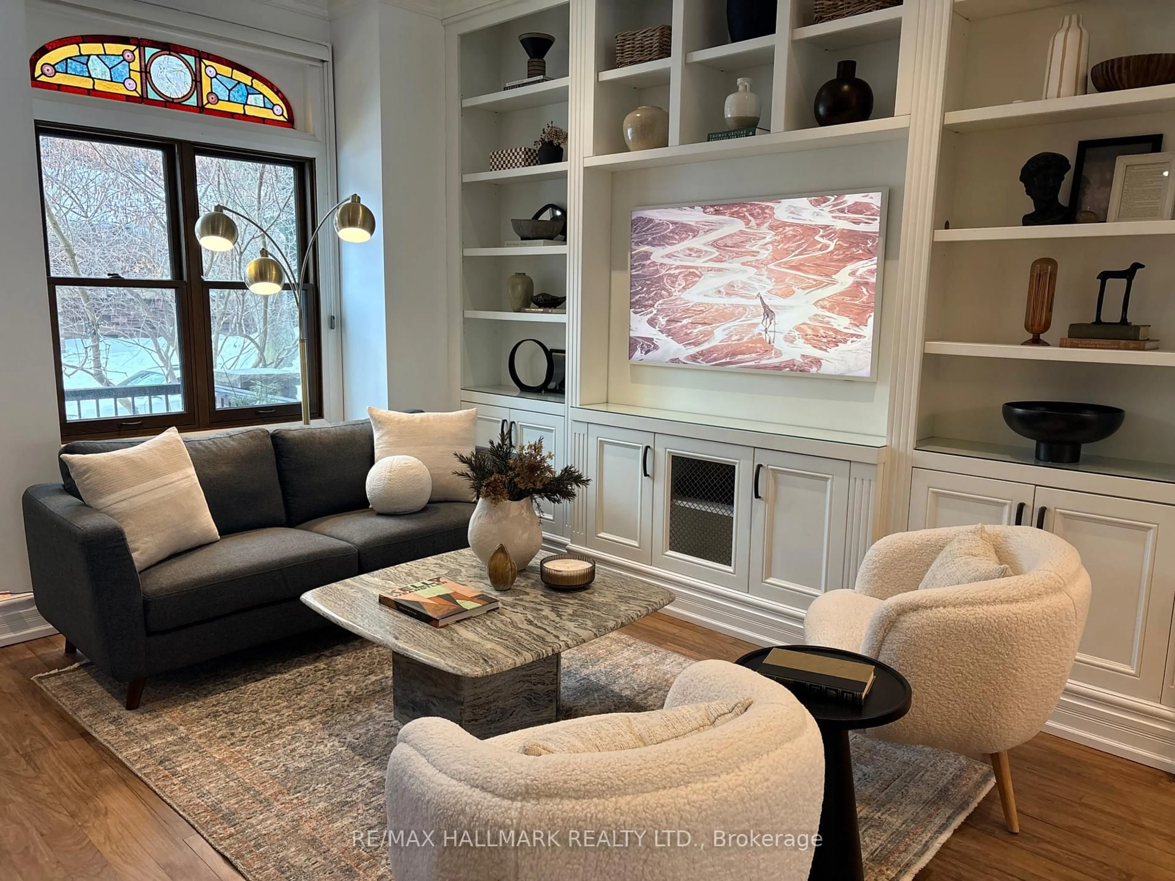 Living room with furniture, unknown for 132 First Ave, Toronto Ontario M4M 1X1