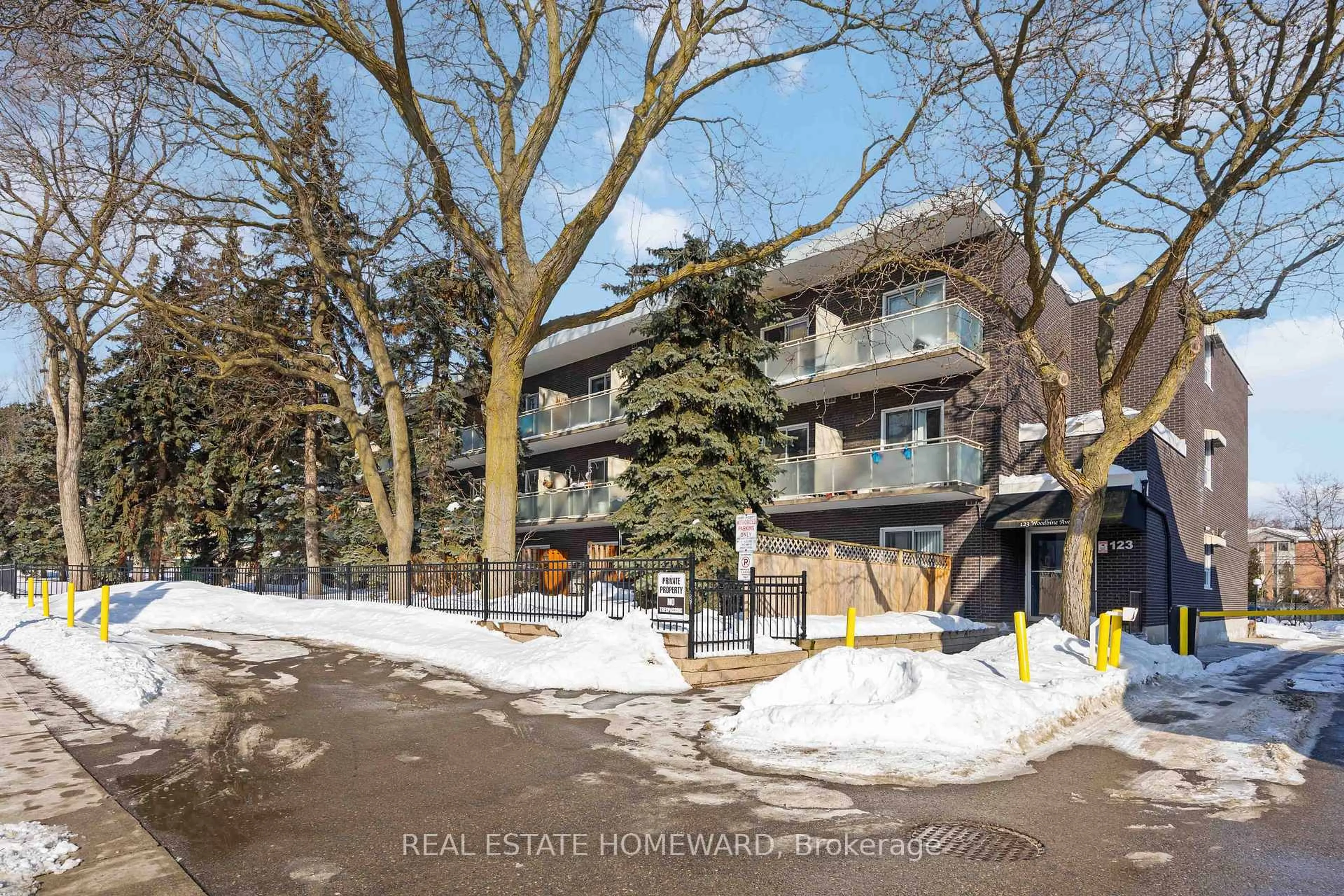Unknown for 123 Woodbine Ave #207, Toronto Ontario M4L 3V8