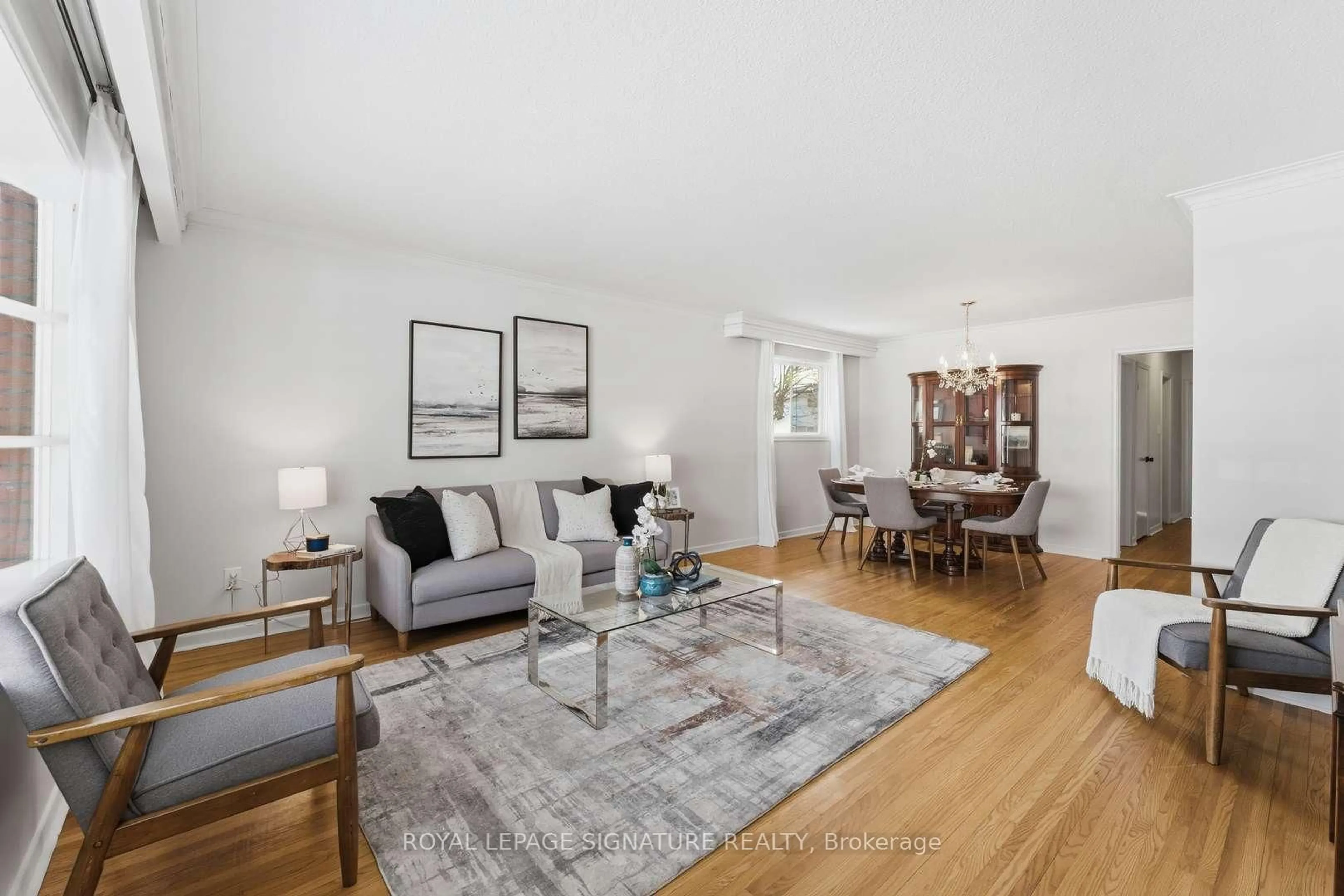 Living room with furniture, unknown for 153 Lynnbrook Dr, Toronto Ontario M1H 2N4