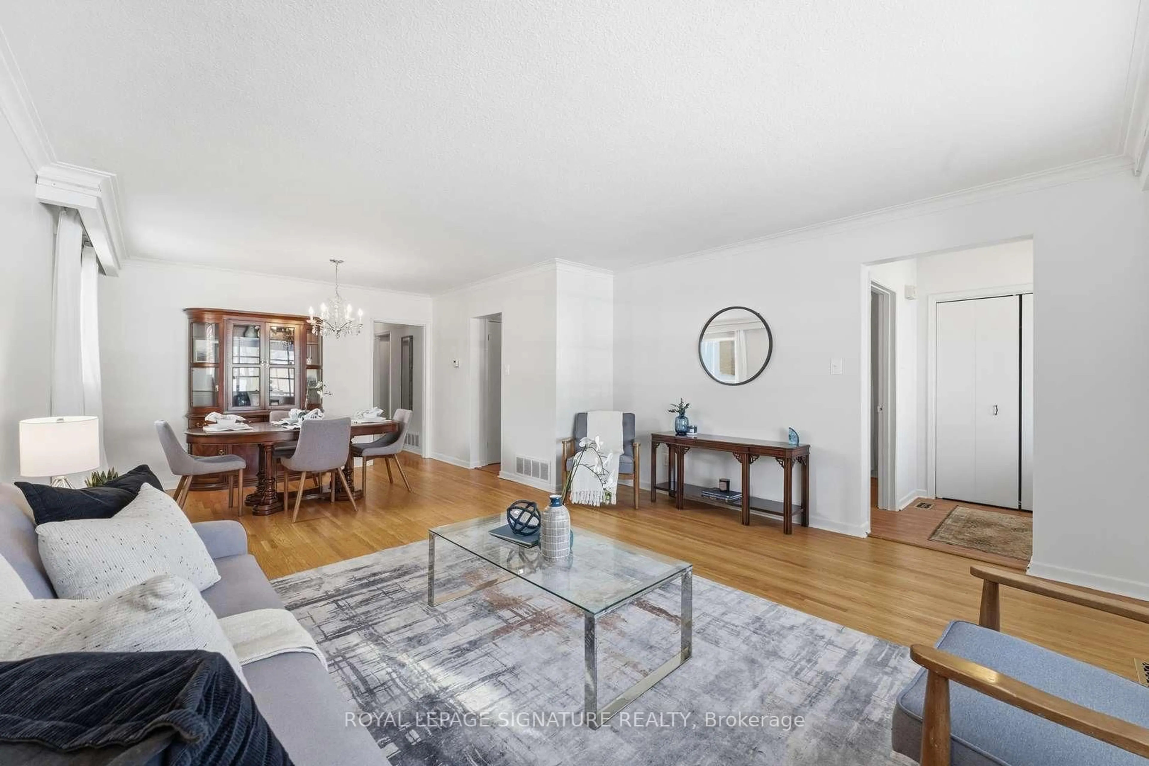 Living room with furniture, unknown for 153 Lynnbrook Dr, Toronto Ontario M1H 2N4