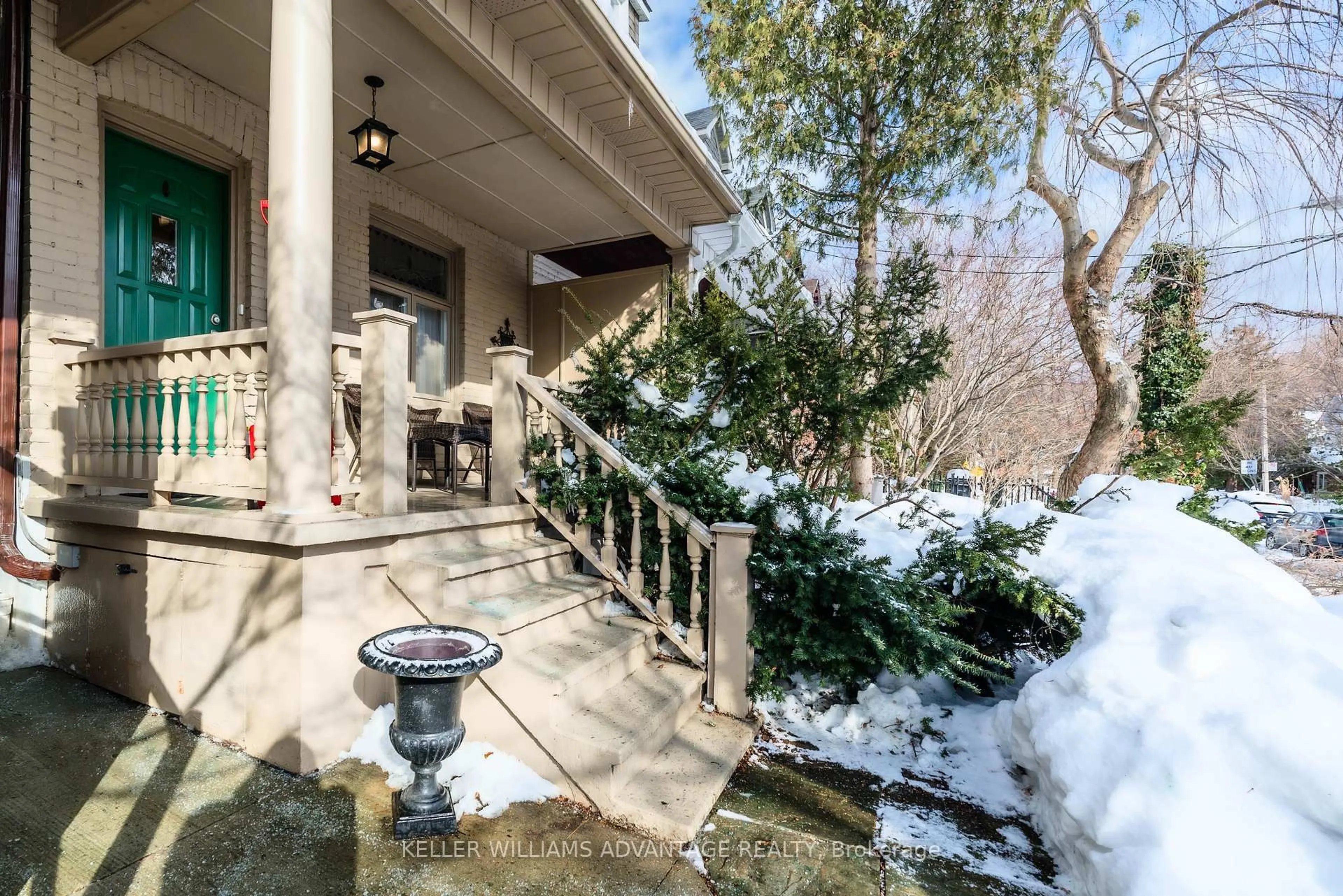 Unknown for 76 Sparkhall Ave, Toronto Ontario M4K 1G6