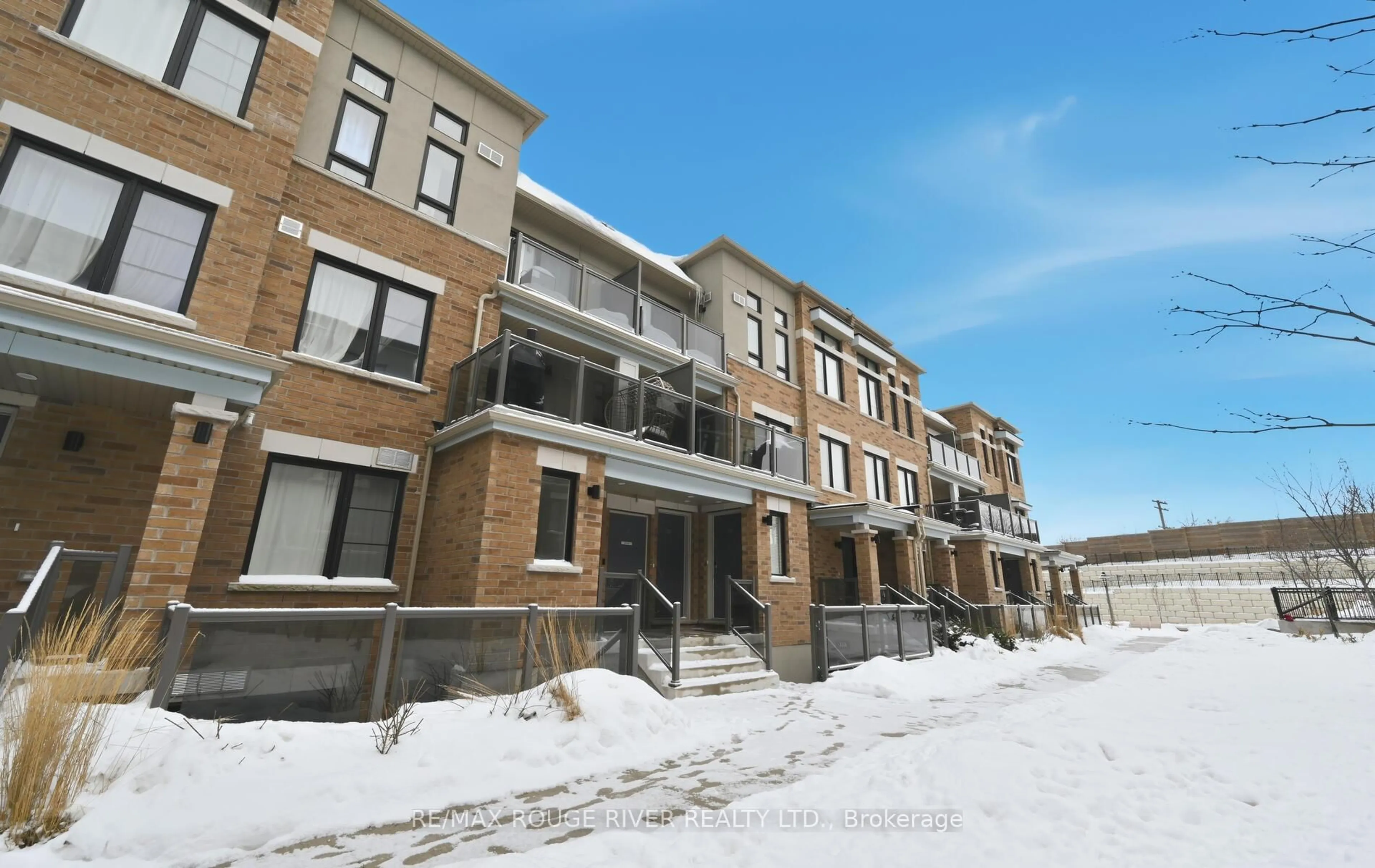 Unknown for 33D Lookout Dr, Clarington Ontario L1C 7G1