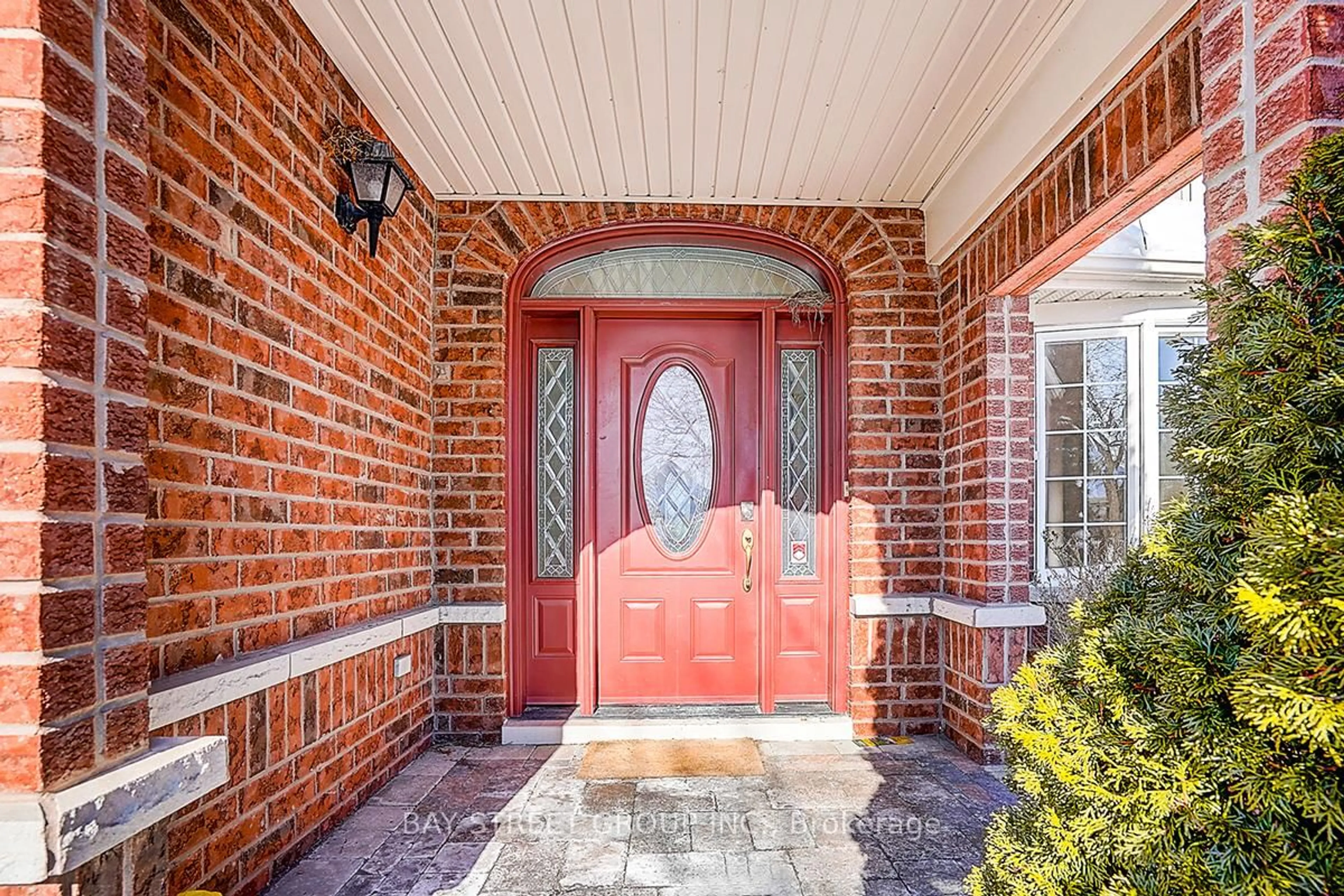 Home with brick exterior material, street for 1021 Trail Valley Dr, Oshawa Ontario L1K 2W3