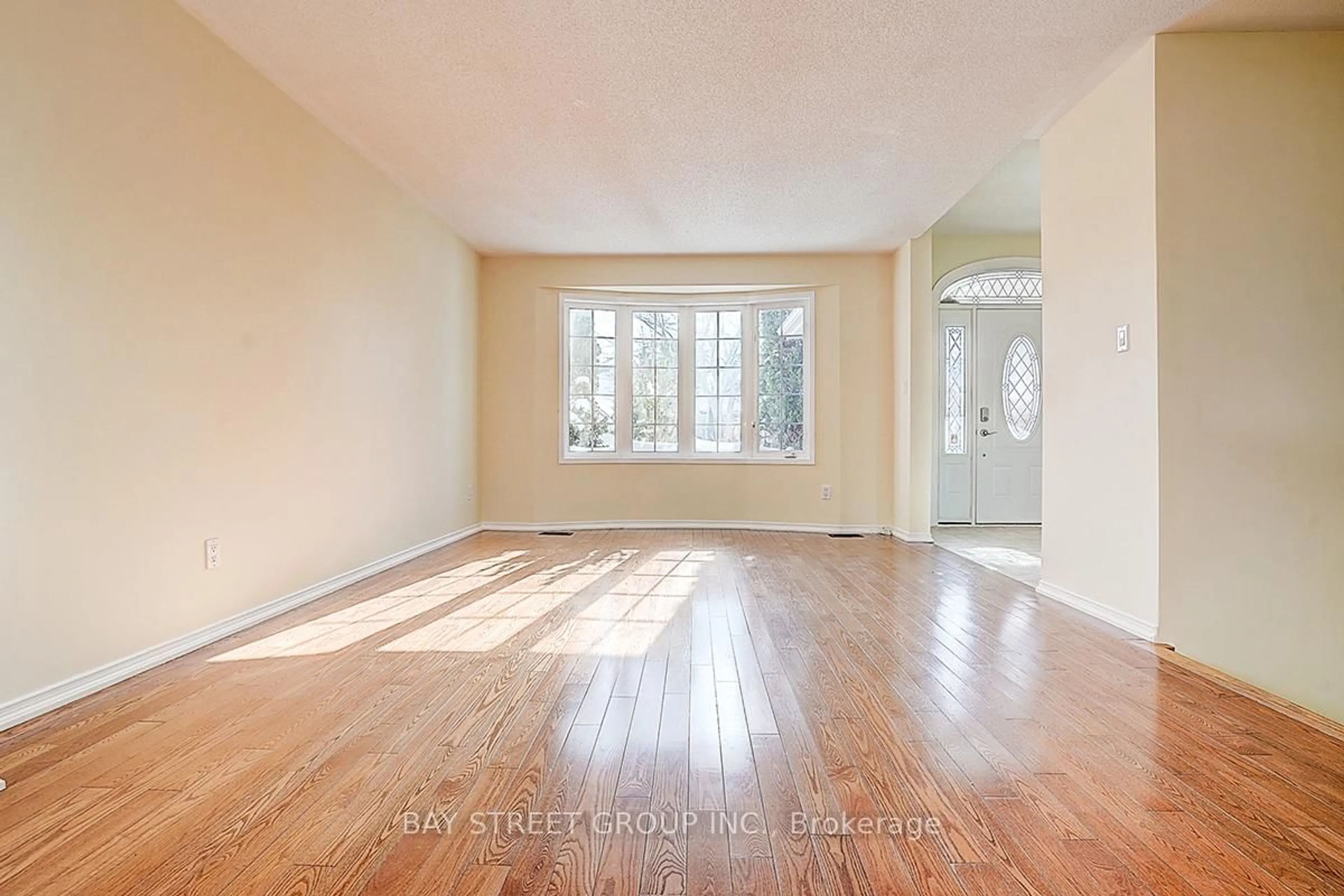 A pic of a room for 1021 Trail Valley Dr, Oshawa Ontario L1K 2W3