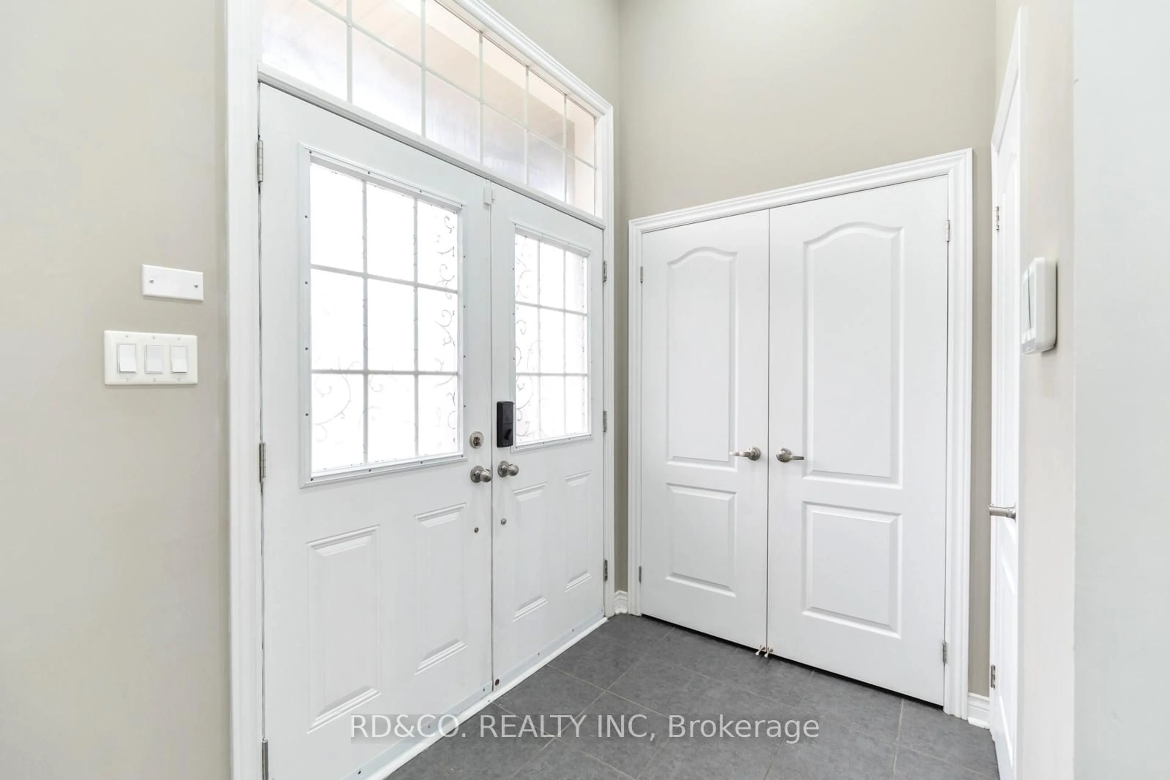 Indoor entryway for 108 Garrardview St, Ajax Ontario L1Z 0R2