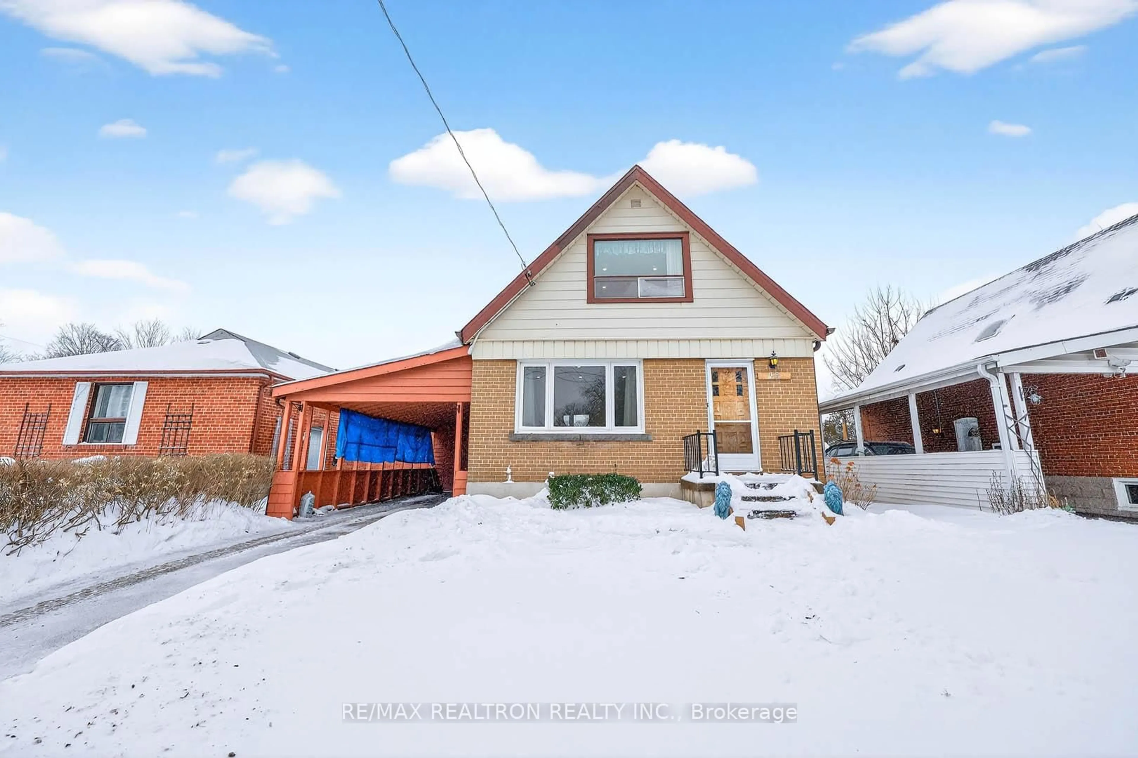 A pic from outside/outdoor area/front of a property/back of a property/a pic from drone, street for 25 Merryfield Dr, Toronto Ontario M1P 1J3