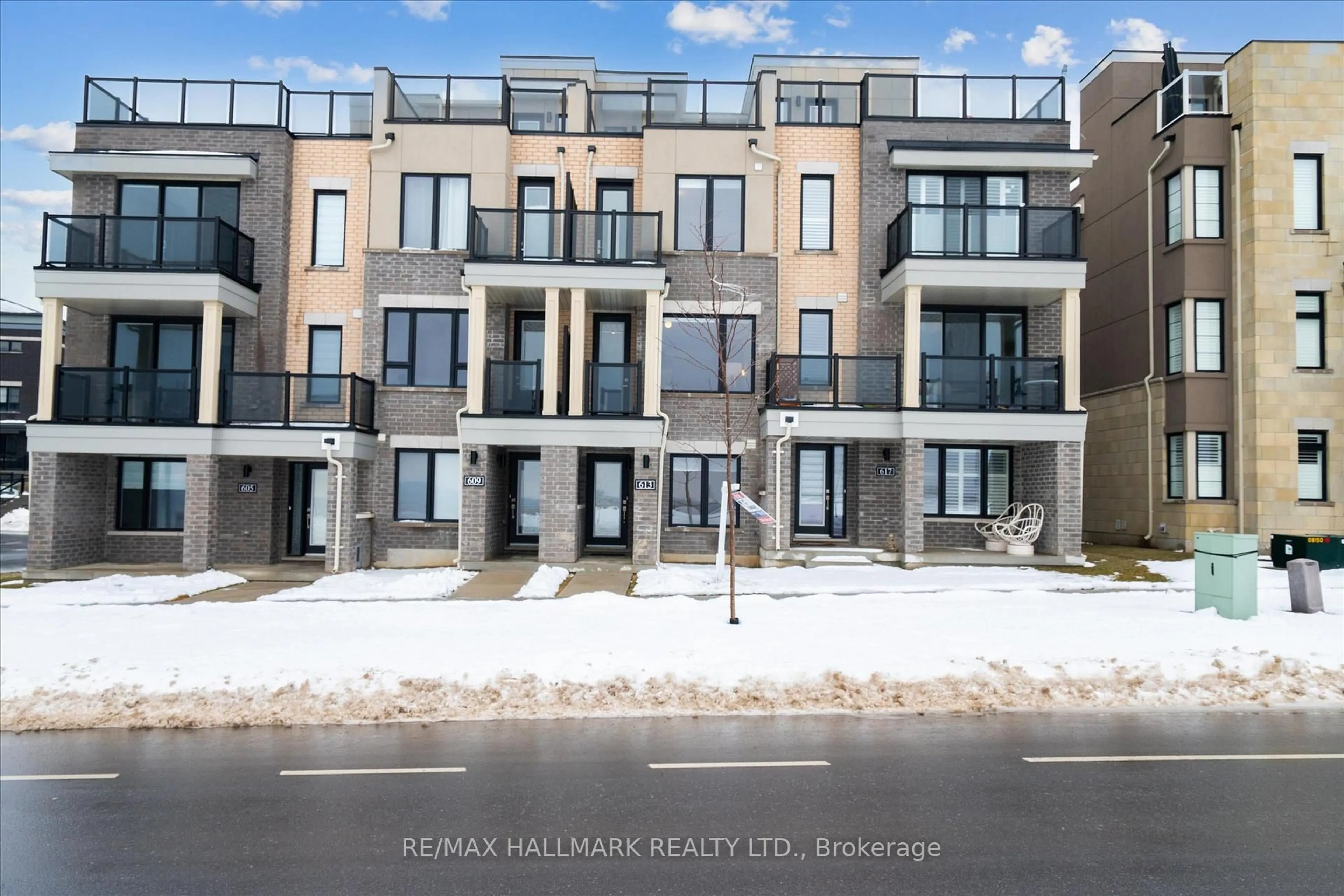 A pic from outside/outdoor area/front of a property/back of a property/a pic from drone, unknown for 613 Port Darlington Rd, Clarington Ontario L1C 3K5