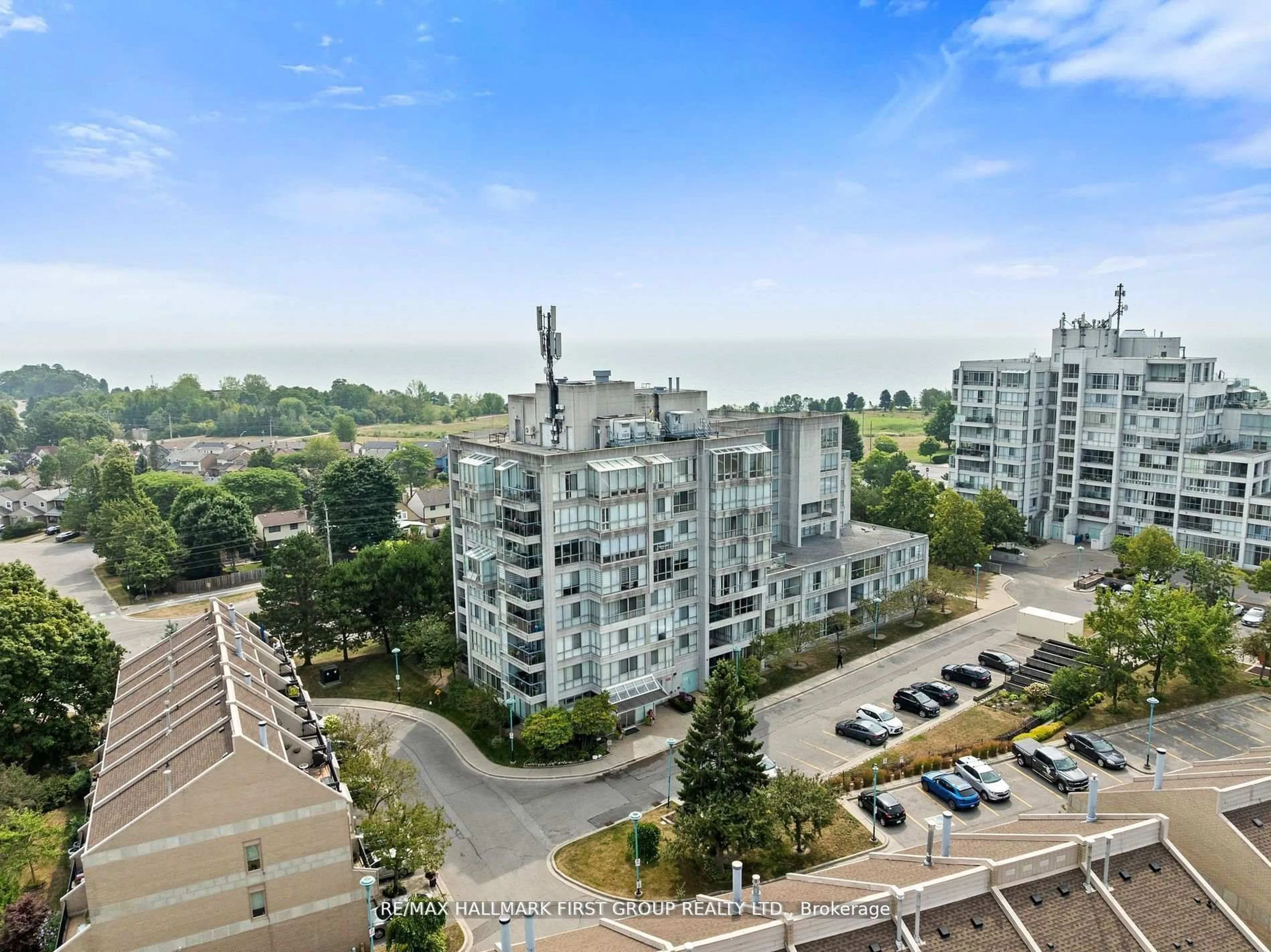 A pic from outside/outdoor area/front of a property/back of a property/a pic from drone, city buildings view from balcony for 25 Cumberland Lane #701, Ajax Ontario L1S 7K1