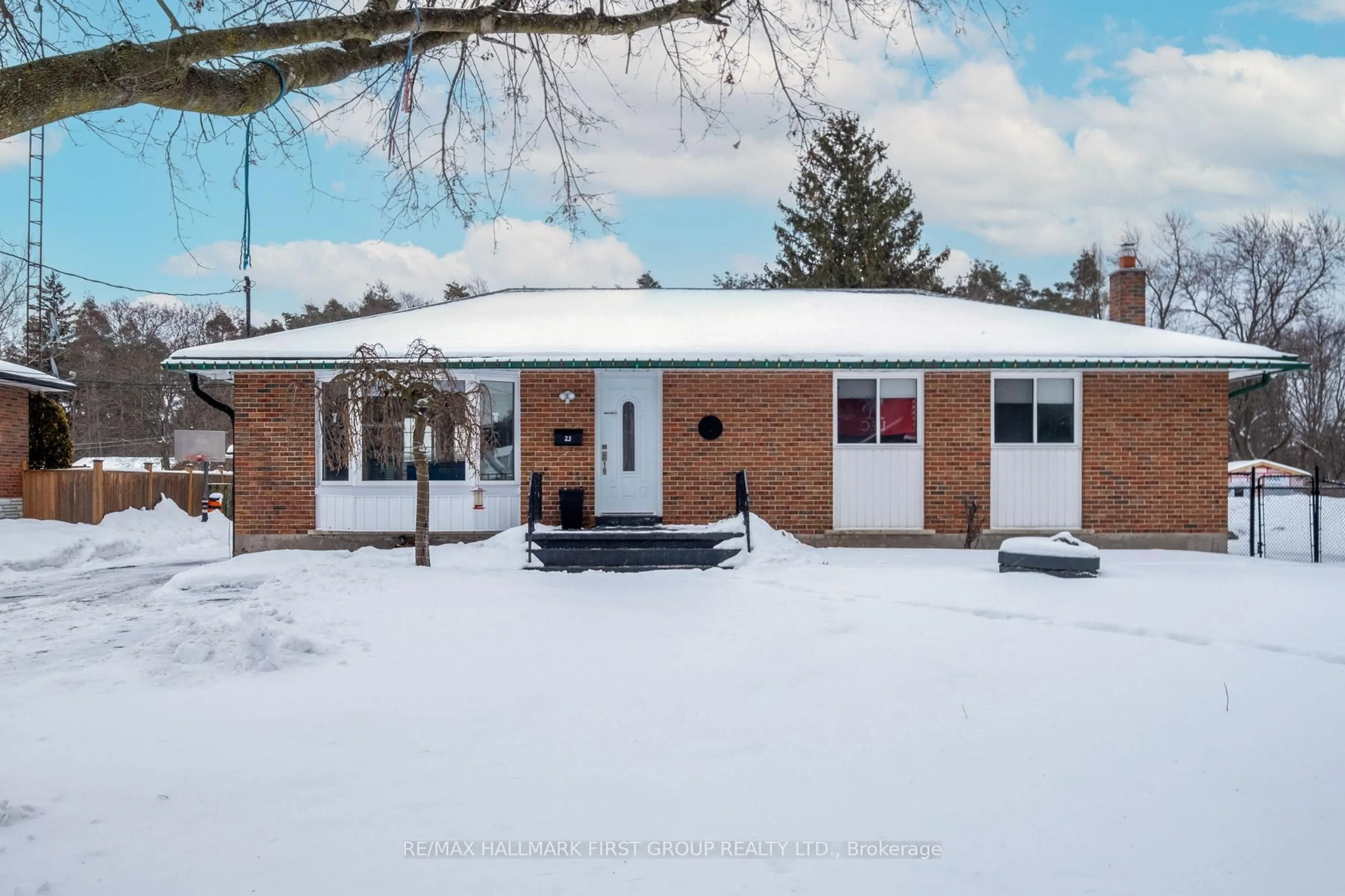 Unknown for 23 Eastwood Ave, Oshawa Ontario L1G 3Y5