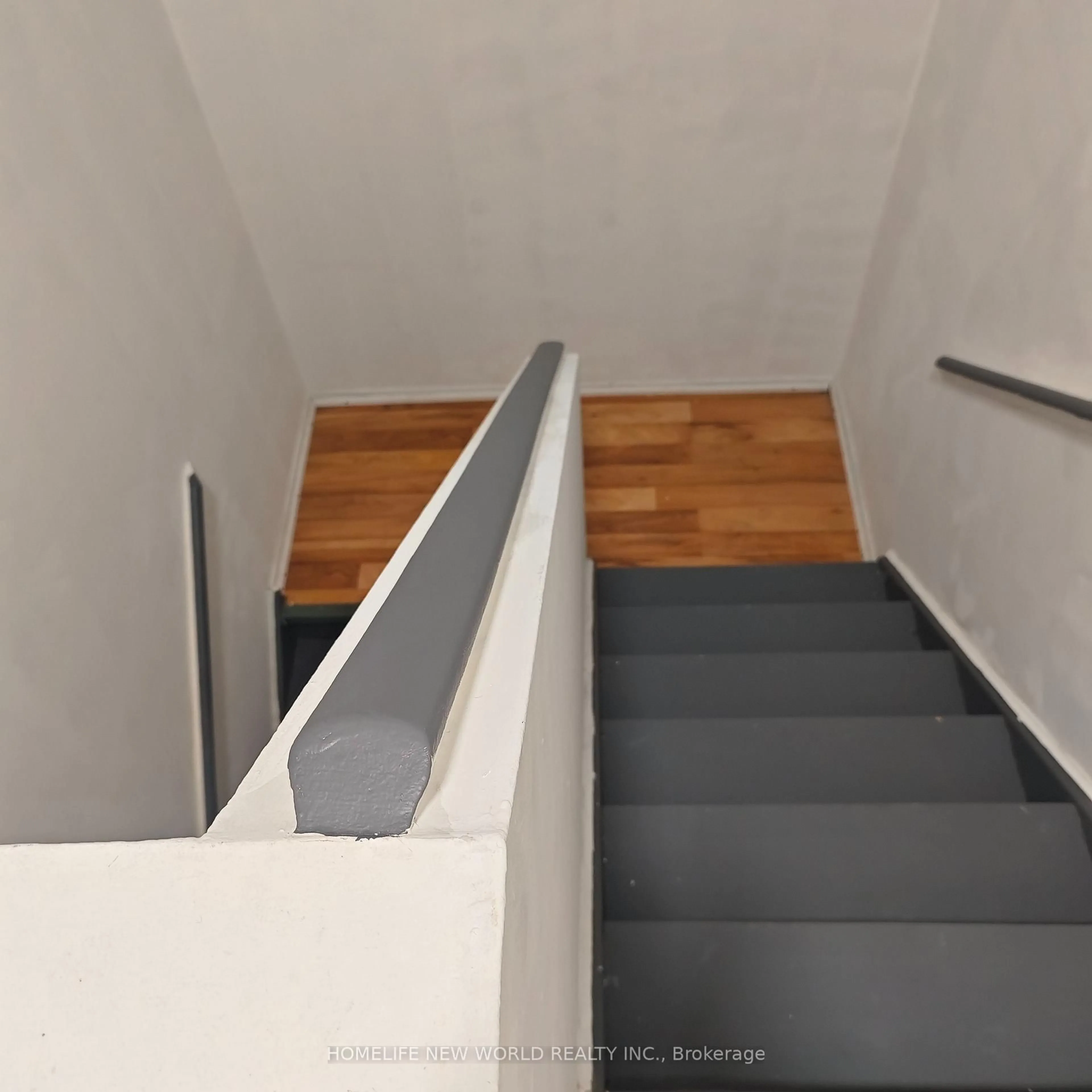 Stairs for 4064 Lawrence Ave #606, Toronto Ontario M1E 4V6