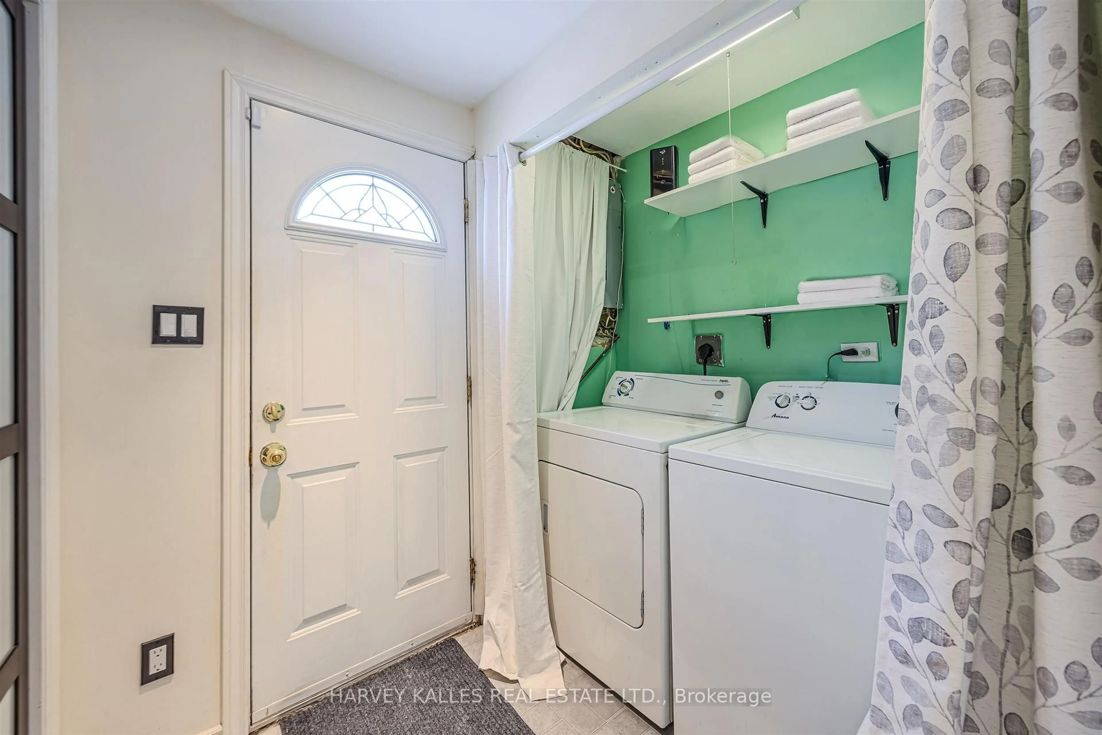 Laundry room for 321 Blackthorn St #82, Oshawa Ontario L1K 1L3