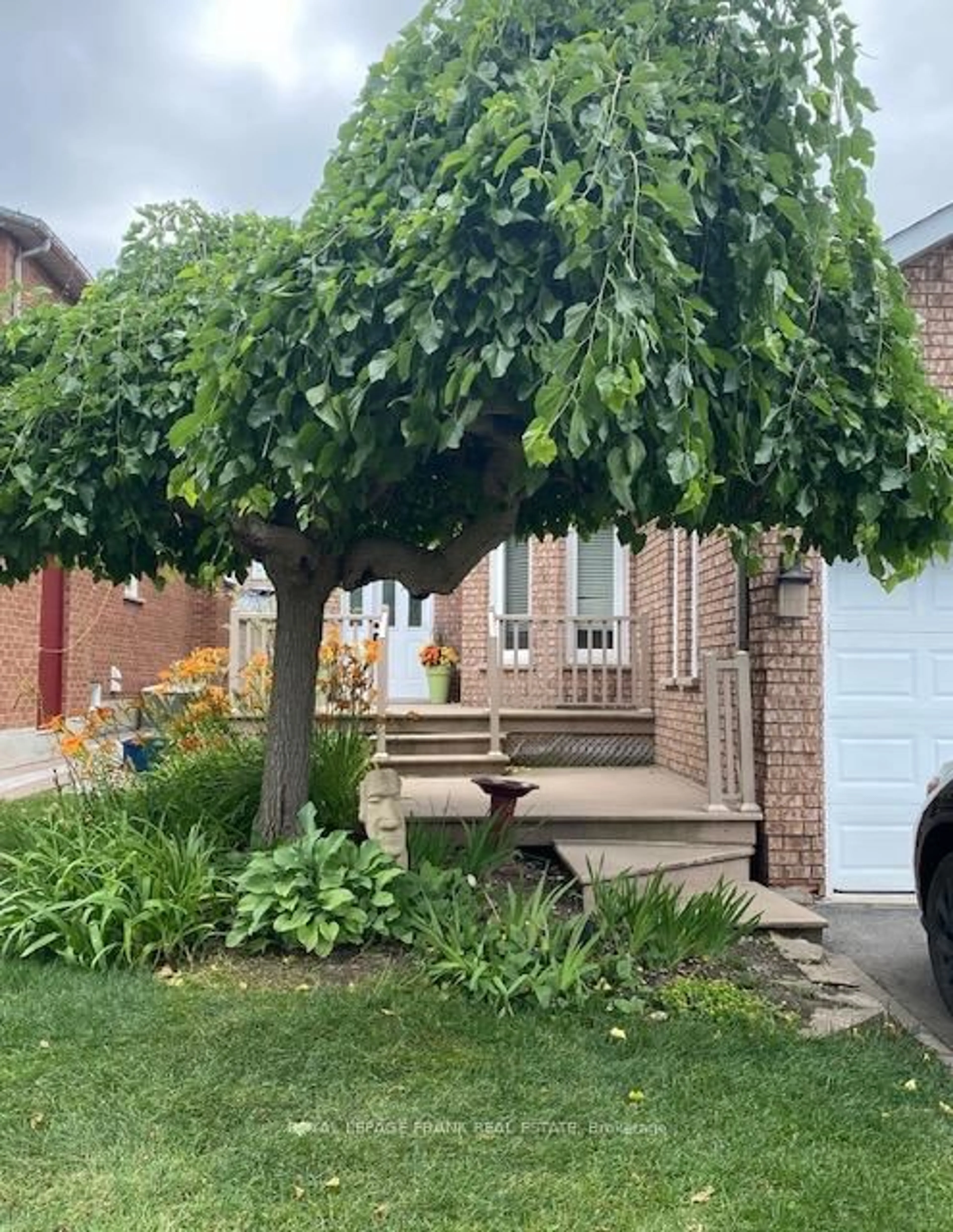 Unknown for 7 Winterberry Dr, Whitby Ontario L1R 1Z2