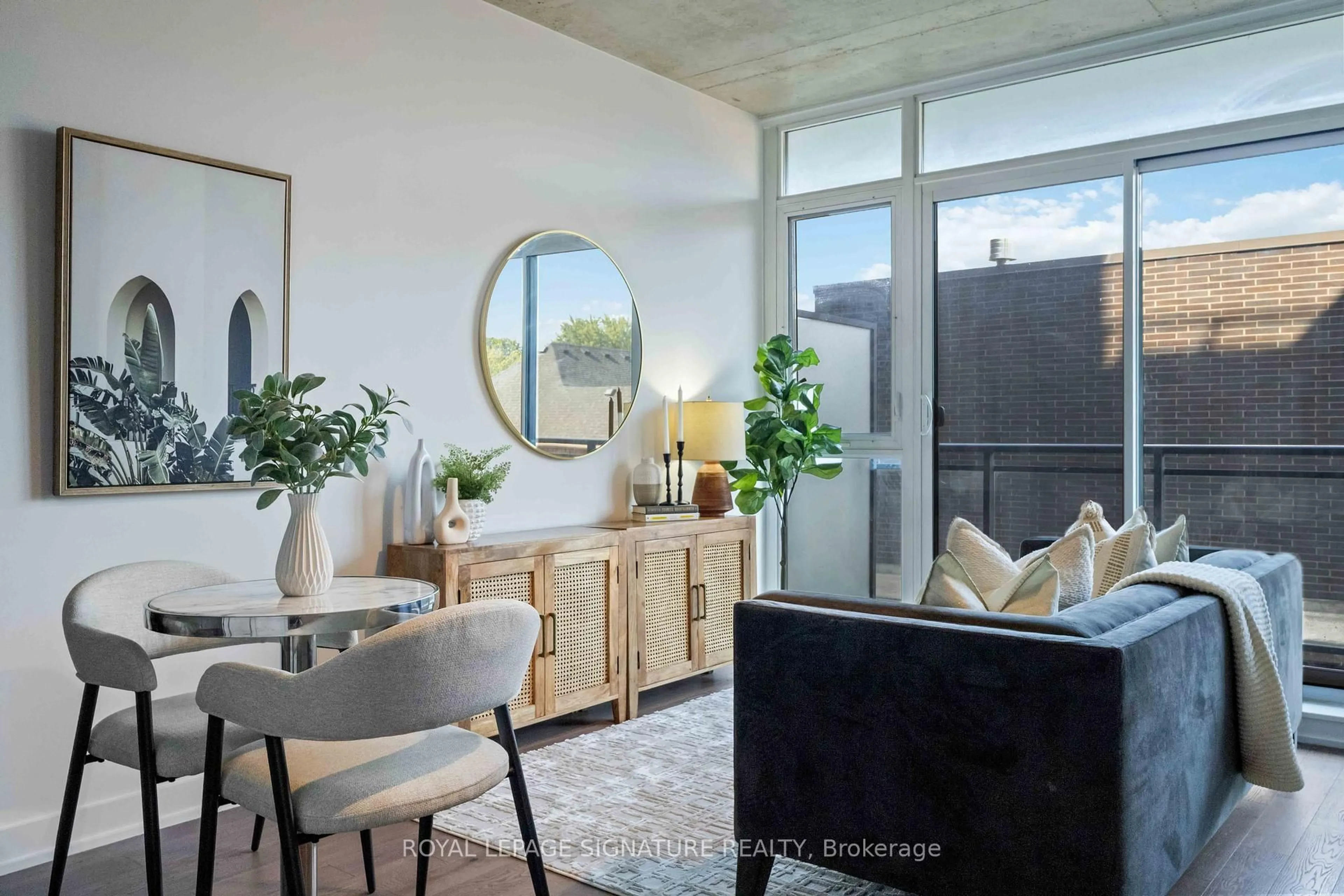 Unknown for 1190 Dundas St #406, Toronto Ontario M4M 0C5