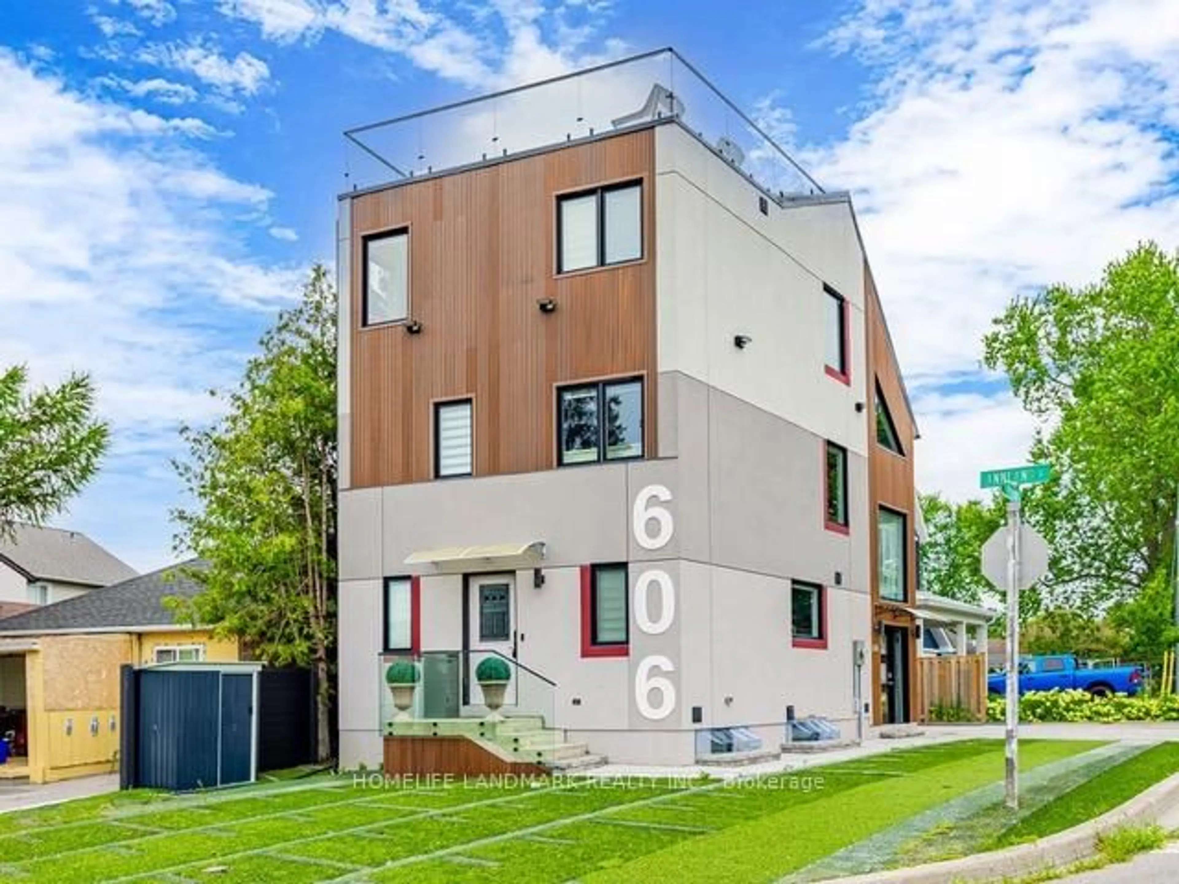 Home with brick exterior material, street for 606 Annland St, Pickering Ontario L1W 1A7