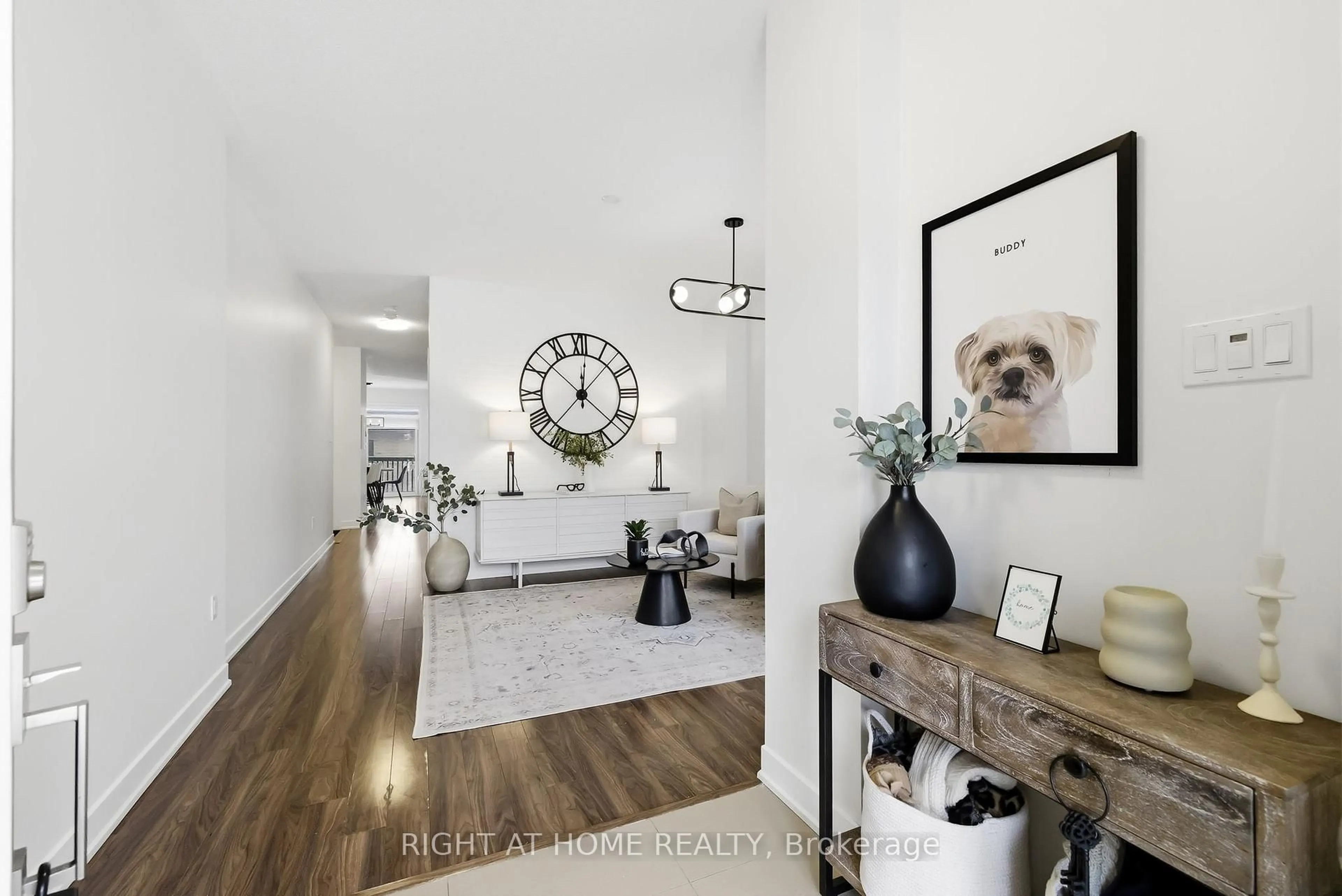 Indoor entryway for 87 Barrister Ave, Whitby Ontario L1R 0N3