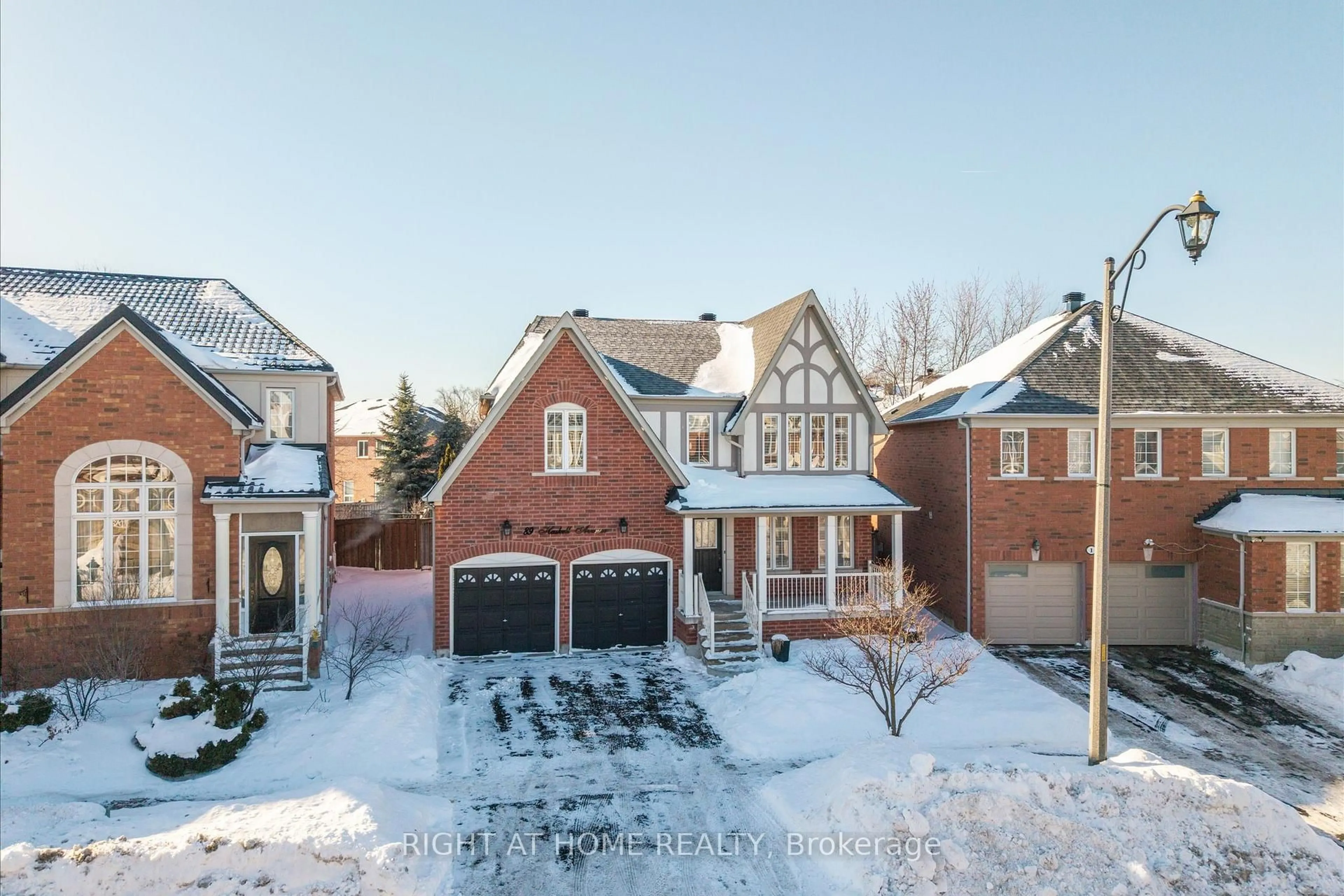 A pic from outside/outdoor area/front of a property/back of a property/a pic from drone, street for 89 Haskell Ave, Ajax Ontario L1T 0C7