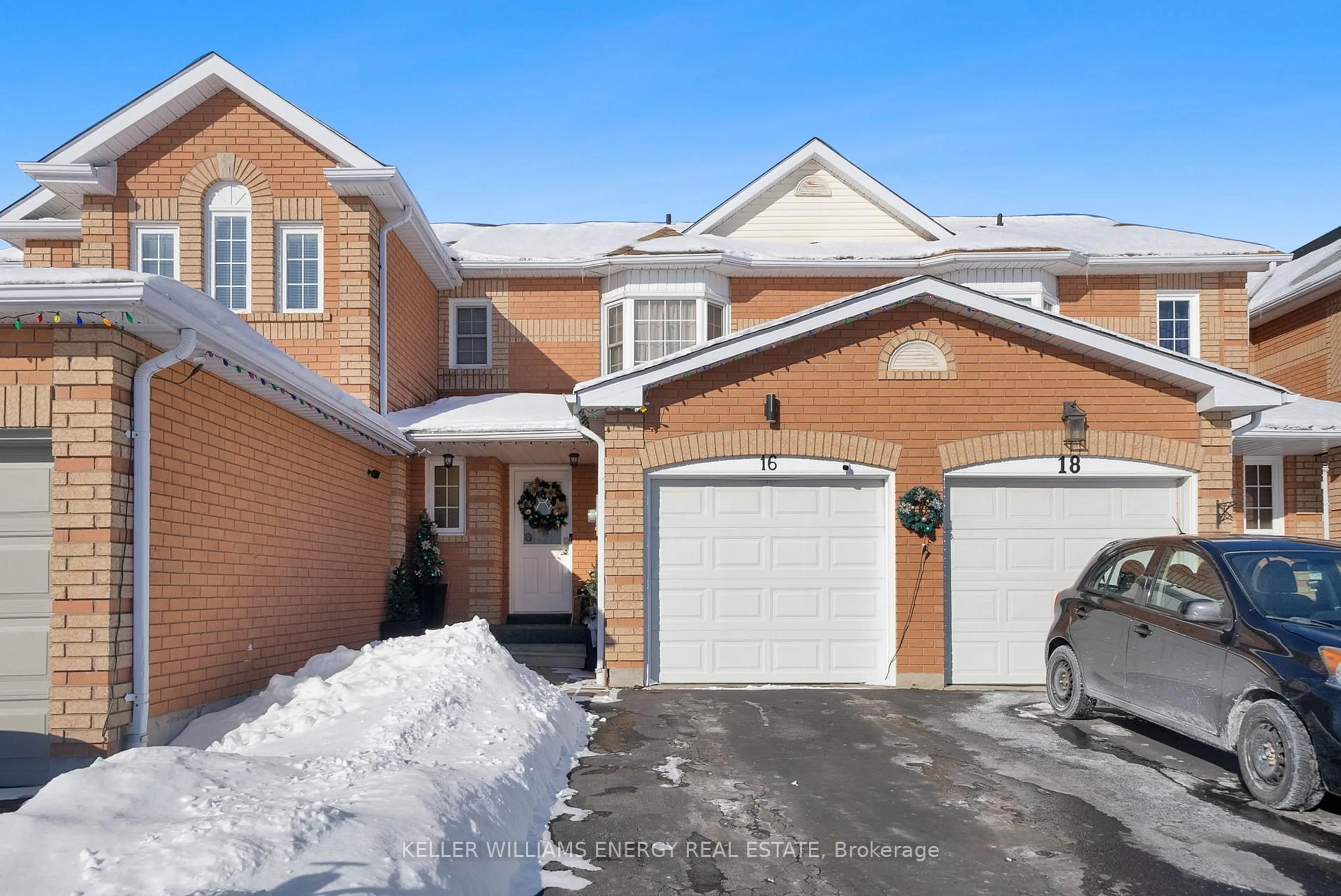 Unknown for 16 Creekwood Cres, Whitby Ontario L1R 2K3
