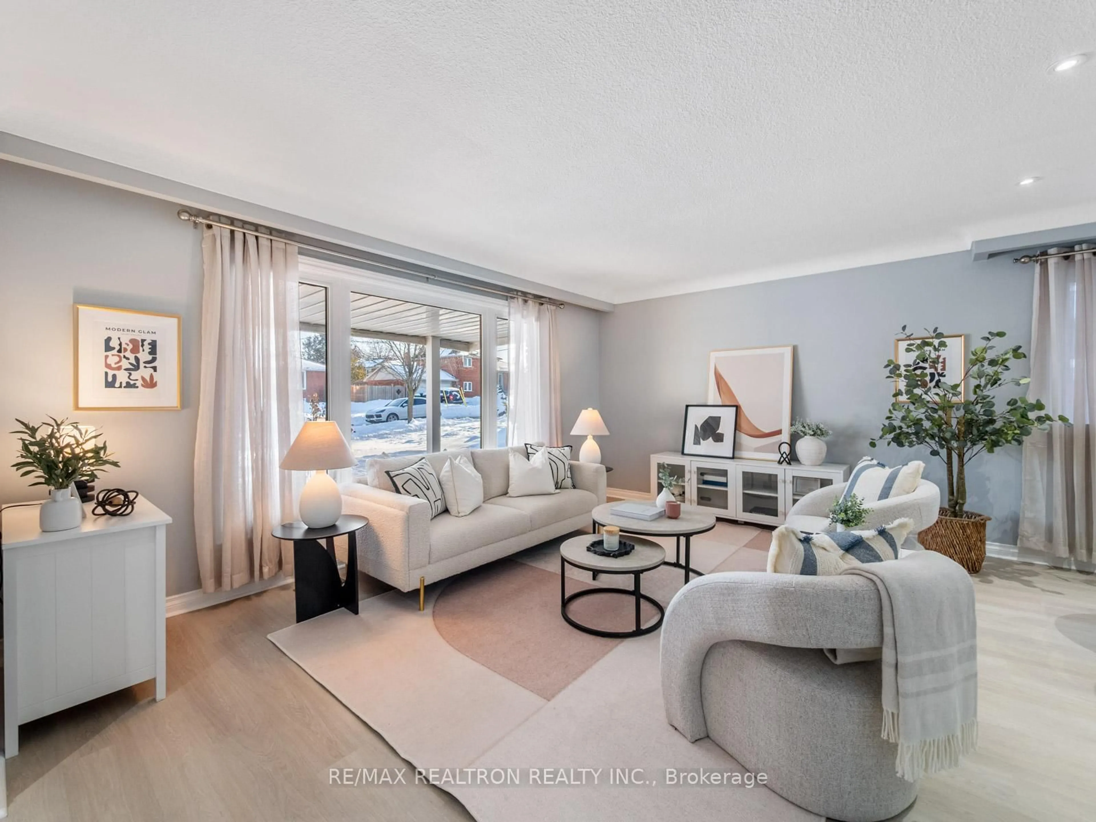 Living room with furniture, unknown for 6 Minnowburn St, Toronto Ontario M1T 1Y8