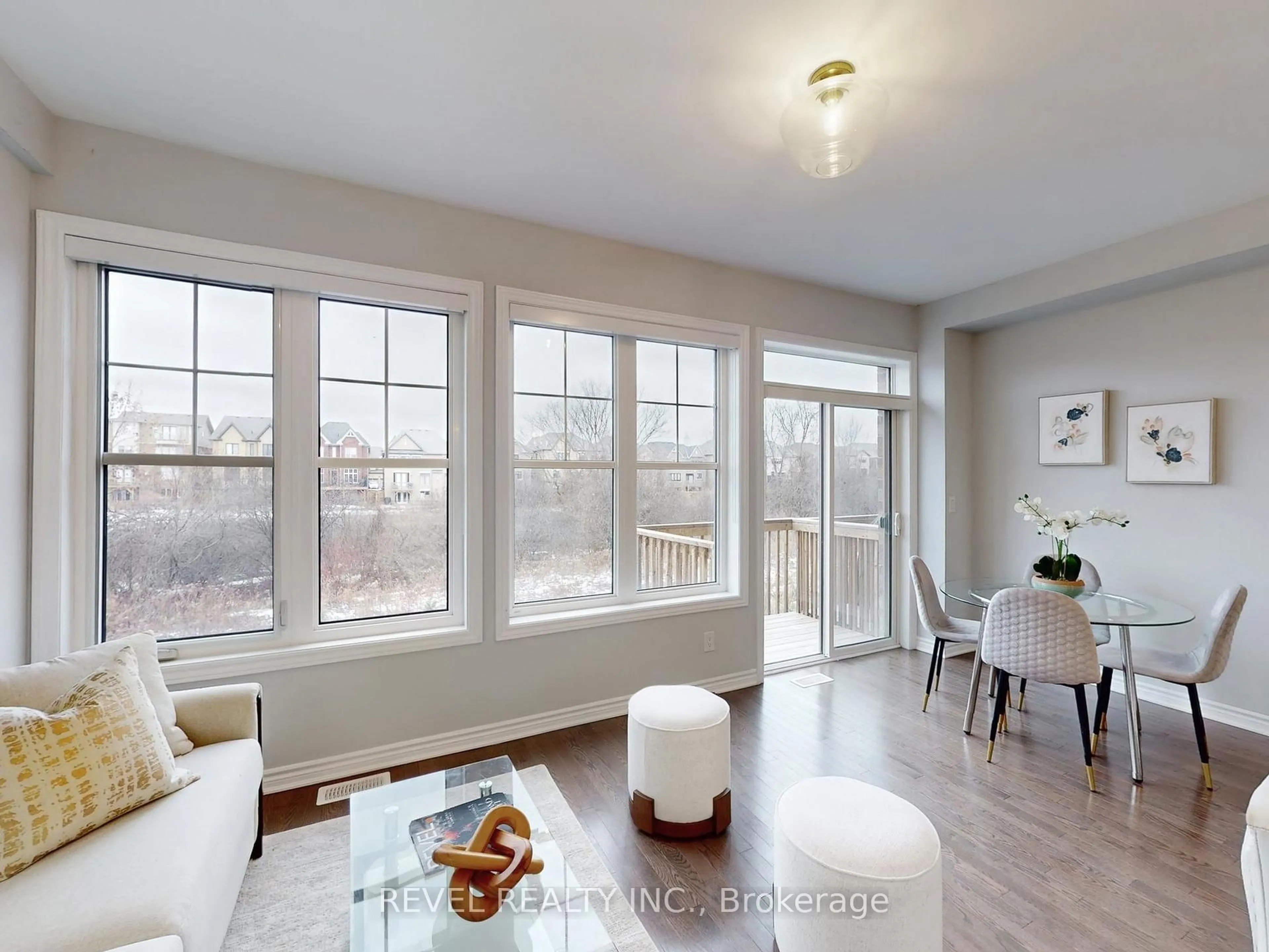 Unknown for 4 Paradise Way, Whitby Ontario L1R 0R7