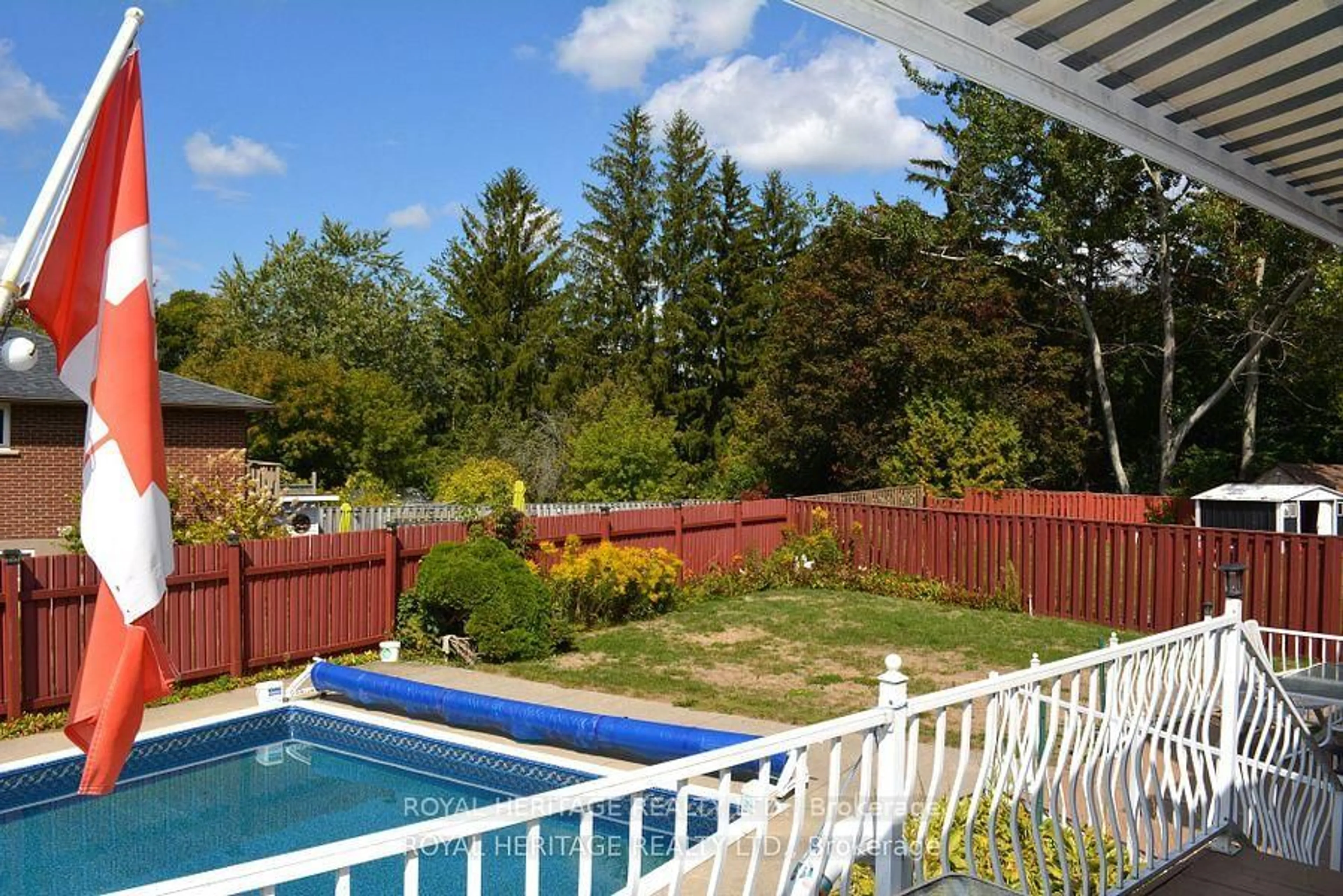 Pool for 62 Brant Crt, Oshawa Ontario L1G 4M9