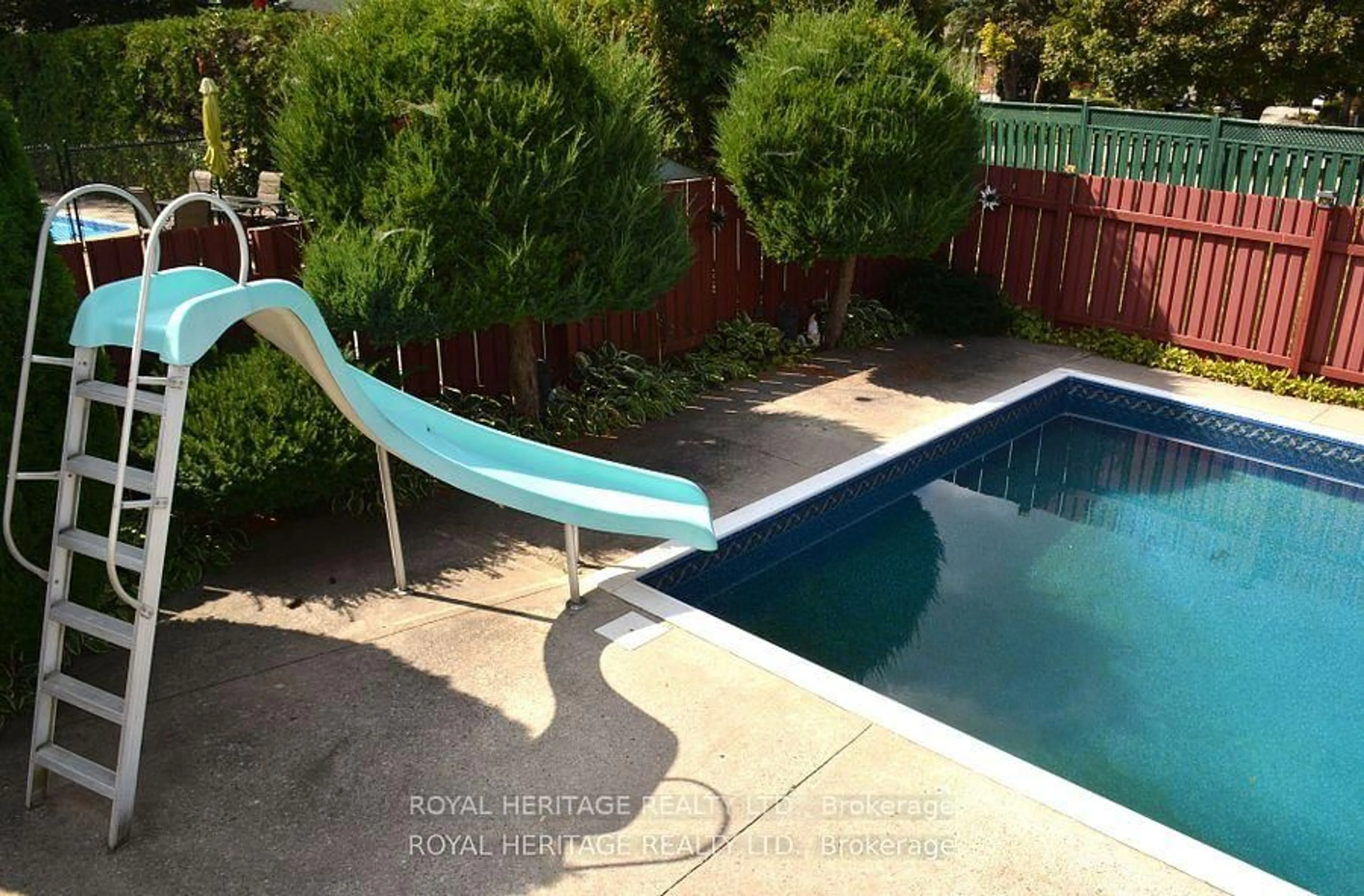 Pool for 62 Brant Crt, Oshawa Ontario L1G 4M9