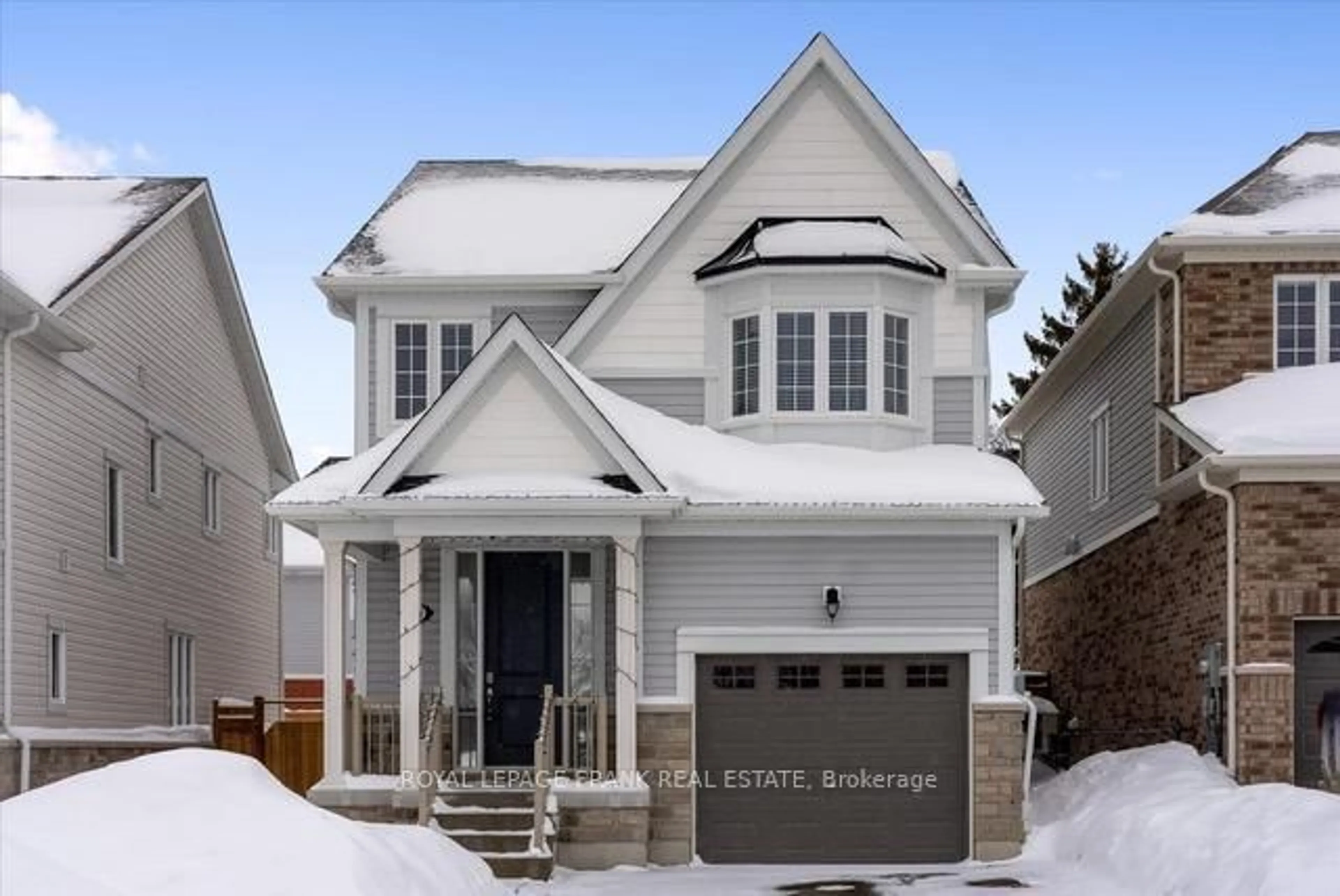 Home with vinyl exterior material, street for 167 Ash St, Scugog Ontario L9L 0B1