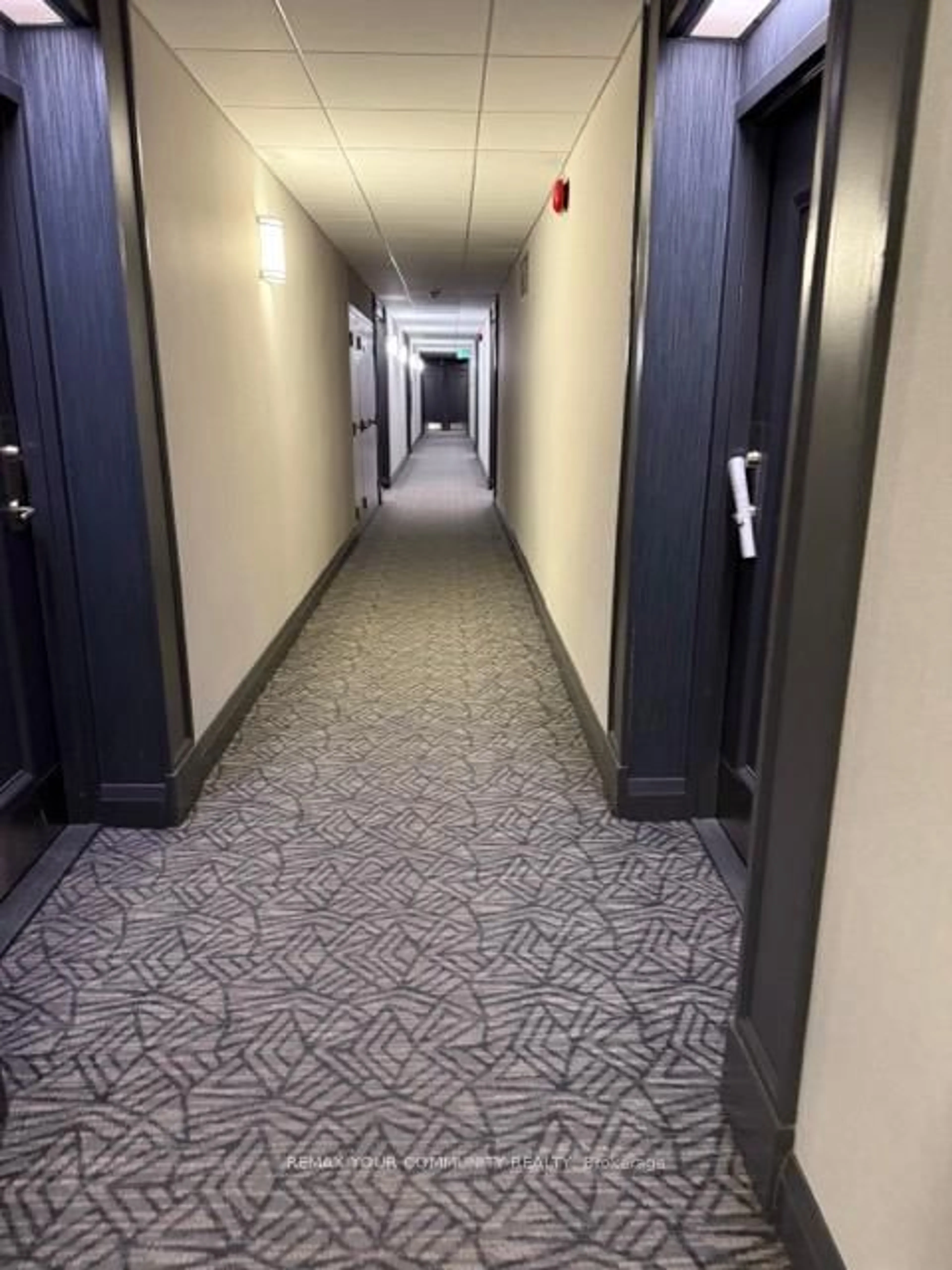 Indoor foyer for 1665 Pickering Pkwy #812, Pickering Ontario L1V 6L4