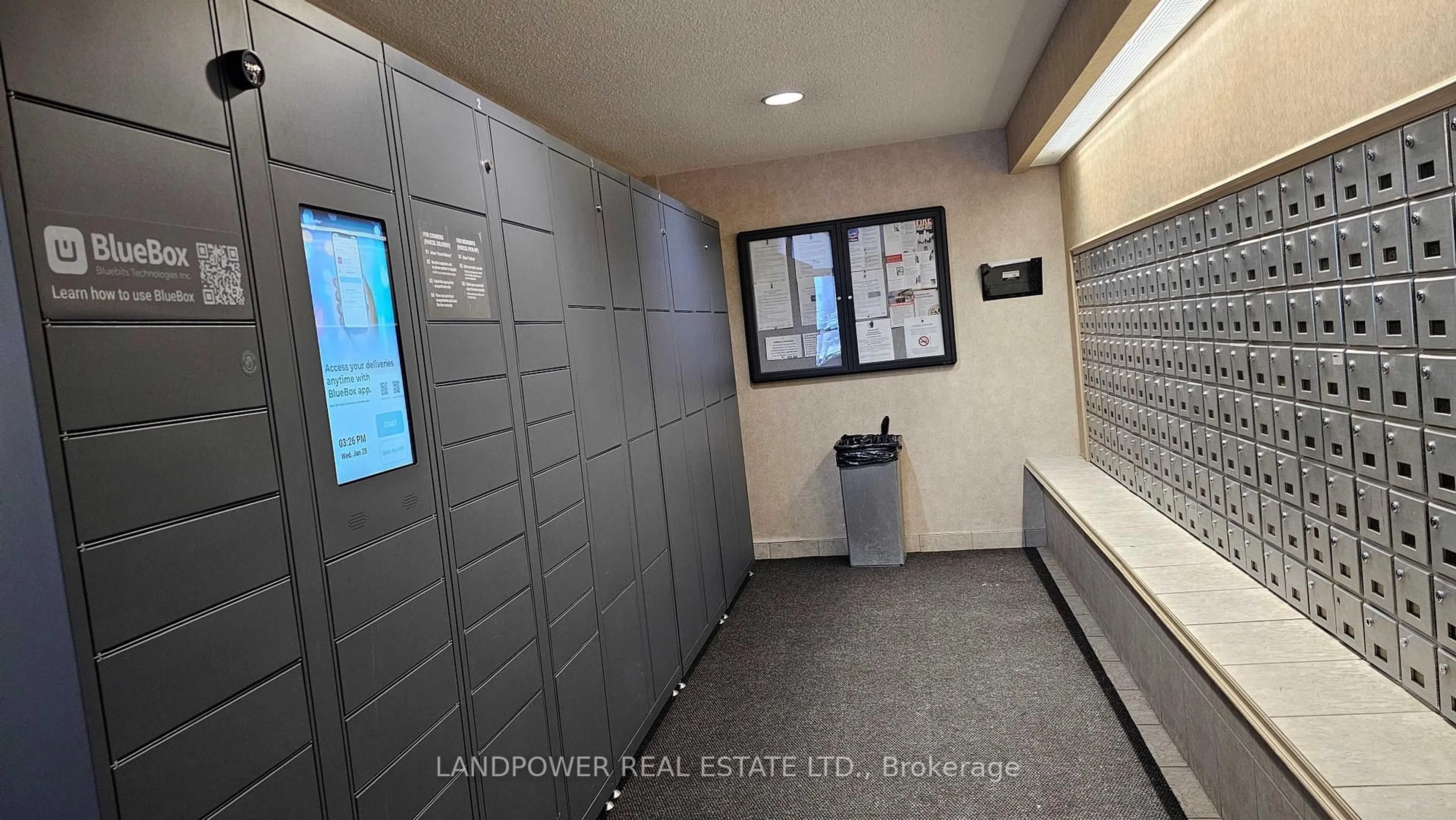 Indoor foyer for 121 Trudelle St #1705, Toronto Ontario M1J 3K4