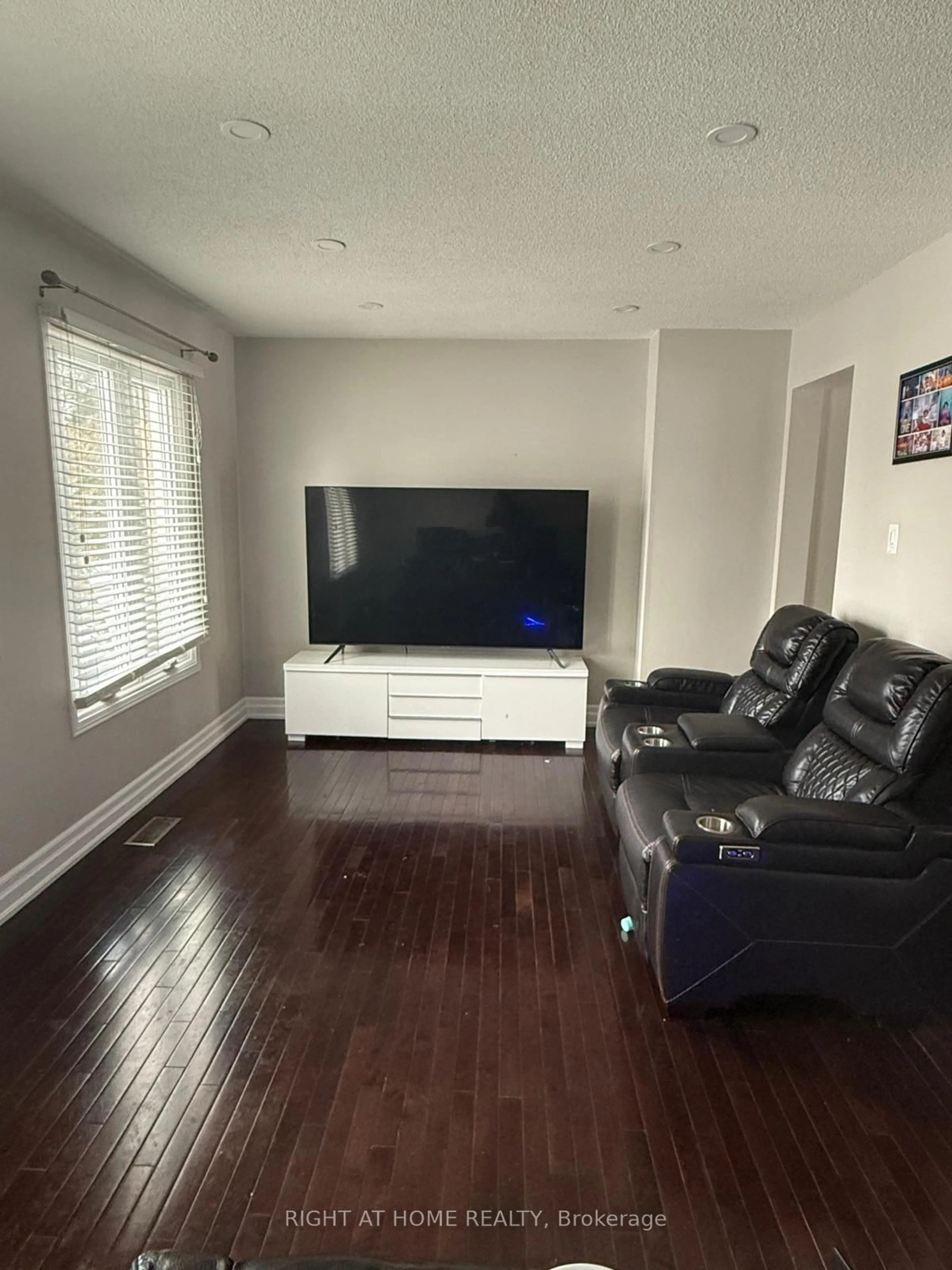 Living room with furniture, unknown for 43 Wright Cres, Ajax Ontario L1S 6T4