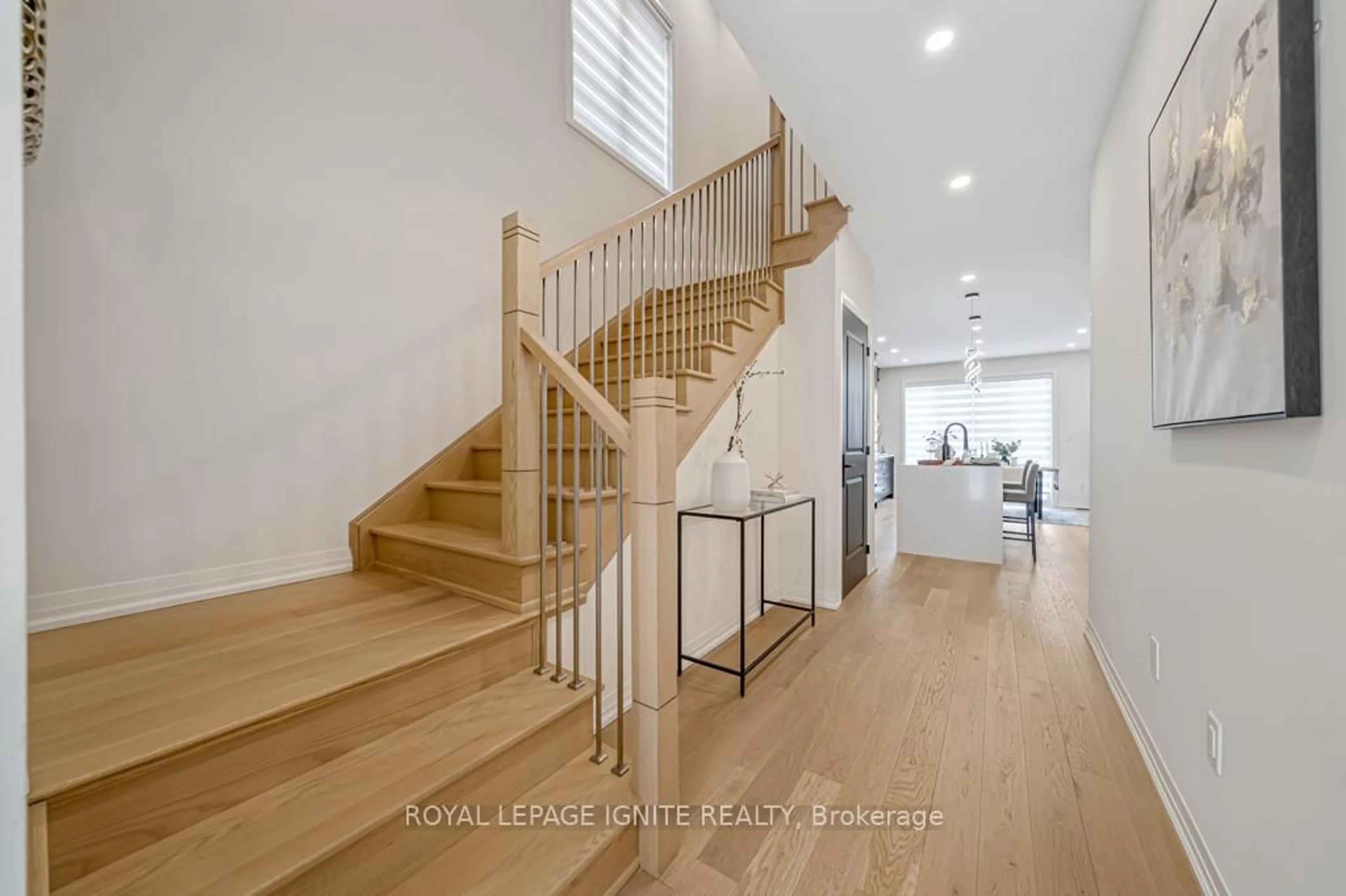 Stairs for 1160 Skyridge Blvd, Pickering Ontario L1X 0M3
