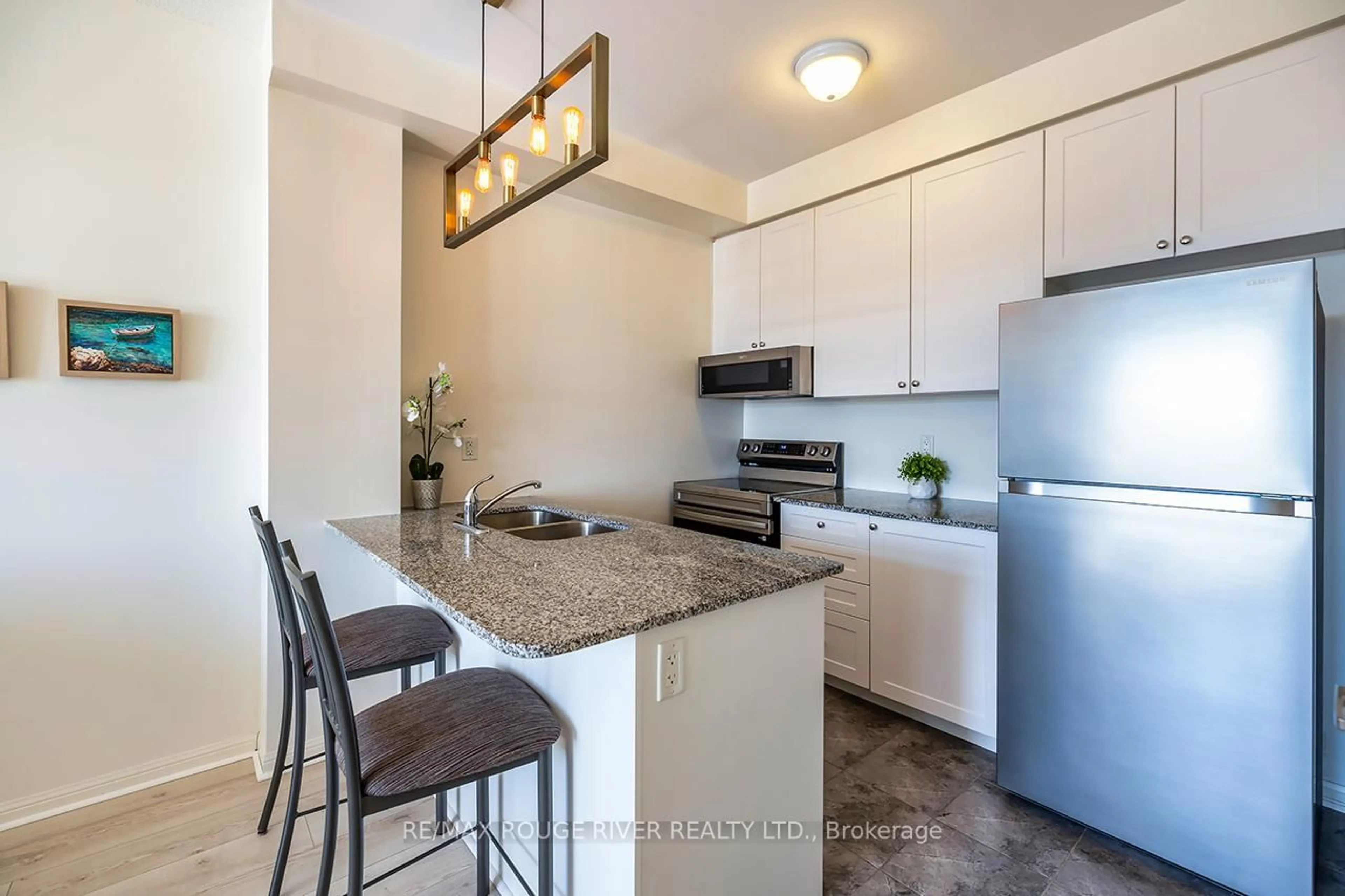 Standard kitchen, unknown for 84 Aspen Springs Dr #322, Clarington Ontario L1C 0V3