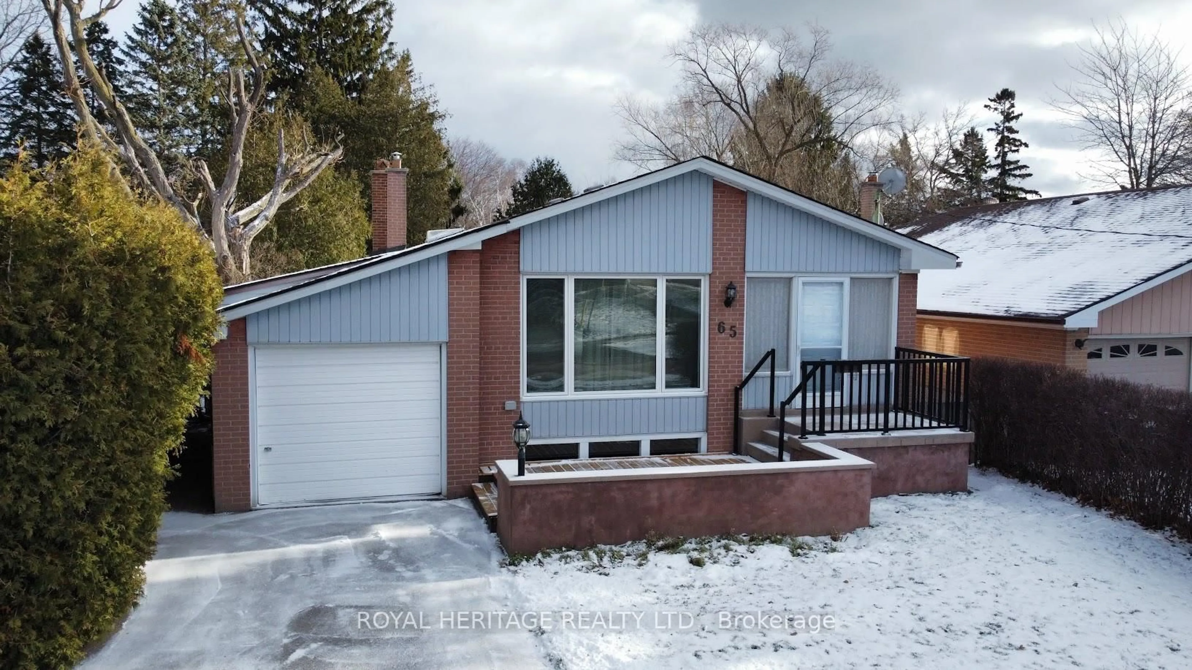 Home with brick exterior material, street for 65 Bennett Rd, Toronto Ontario M1E 3Y2