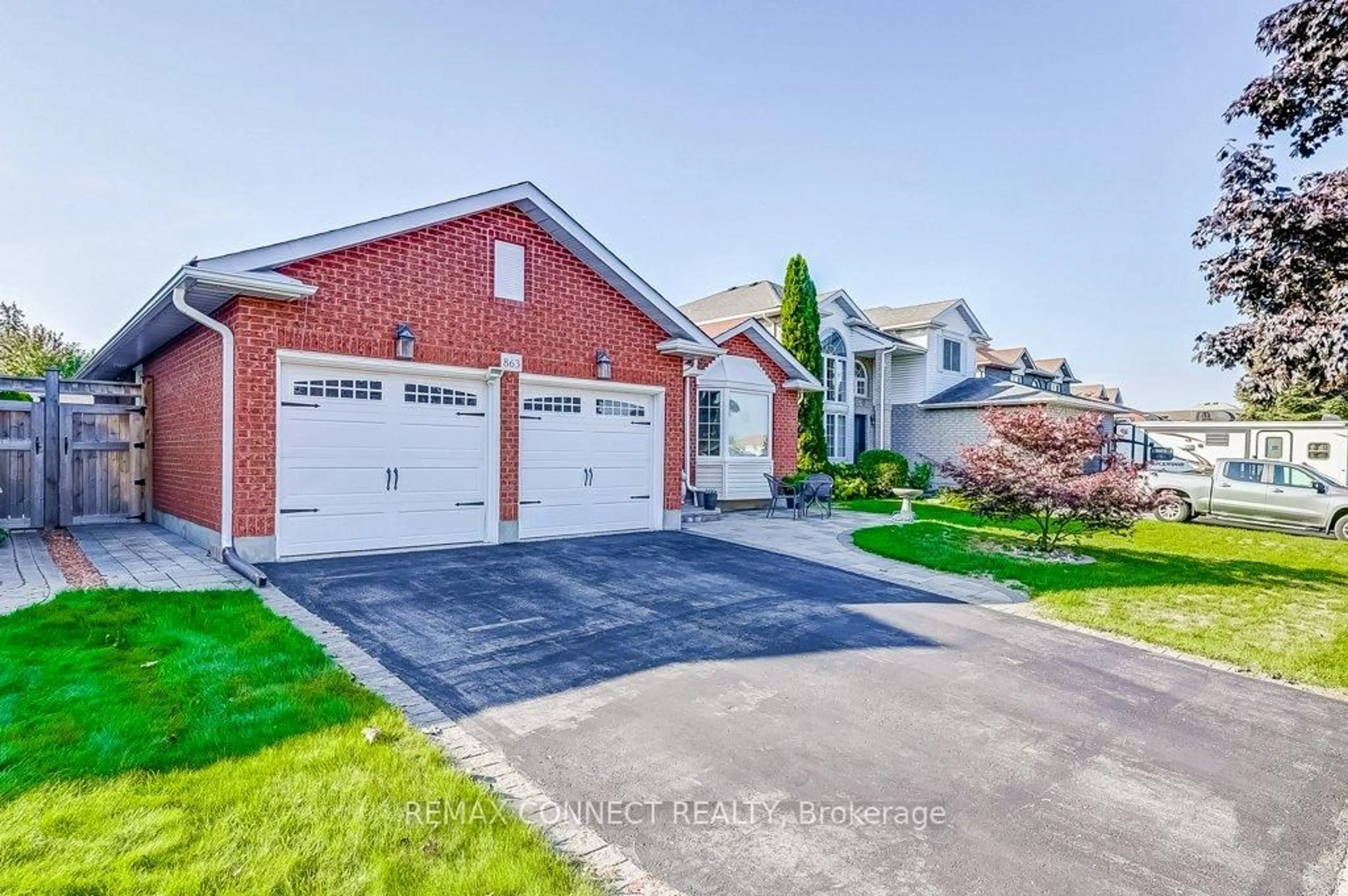 Home with brick exterior material, street for 863 Deer Valley Dr, Oshawa Ontario L1J 8N8