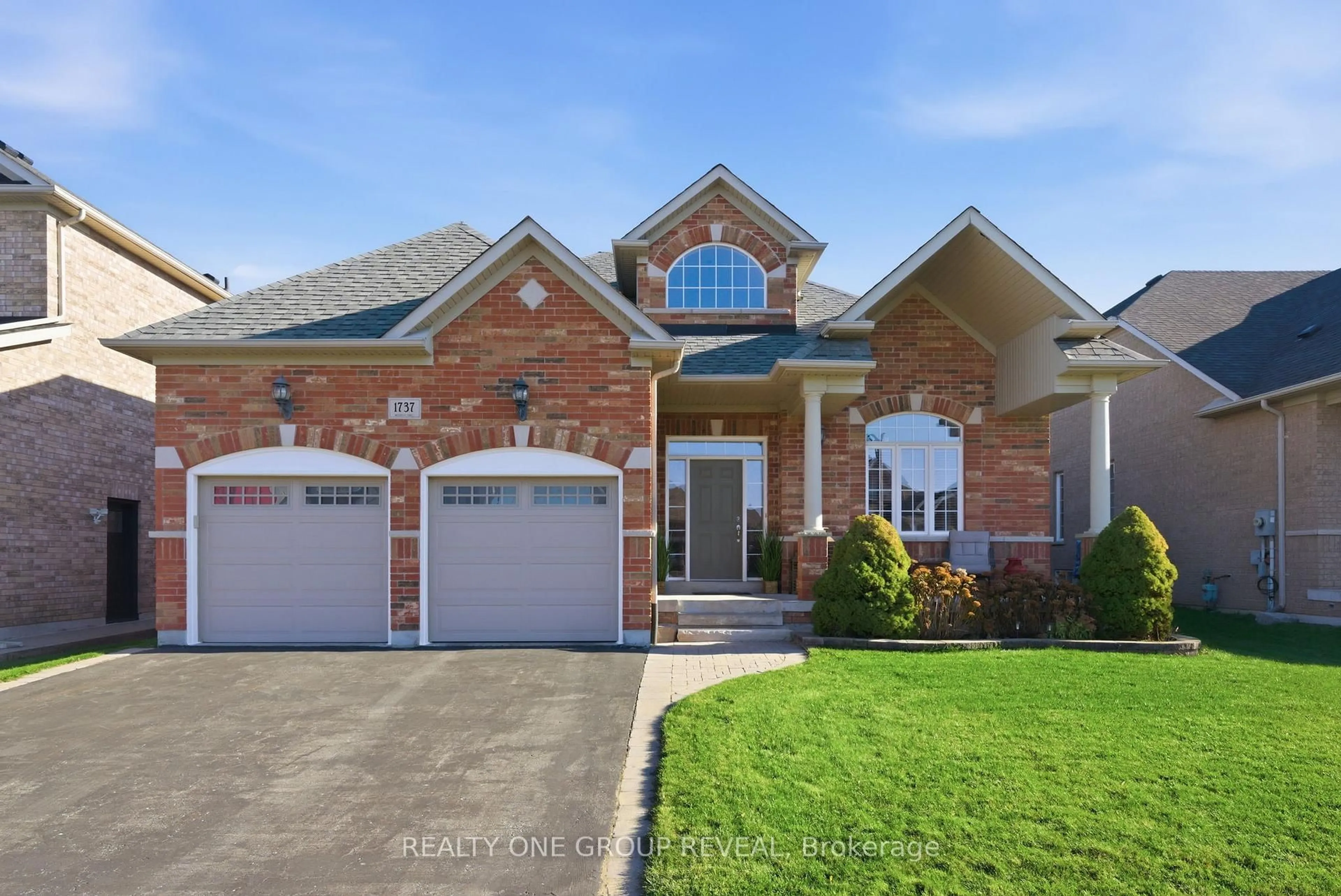 Home with brick exterior material, street for 1737 Clearbrook Dr, Oshawa Ontario L1K 0C3