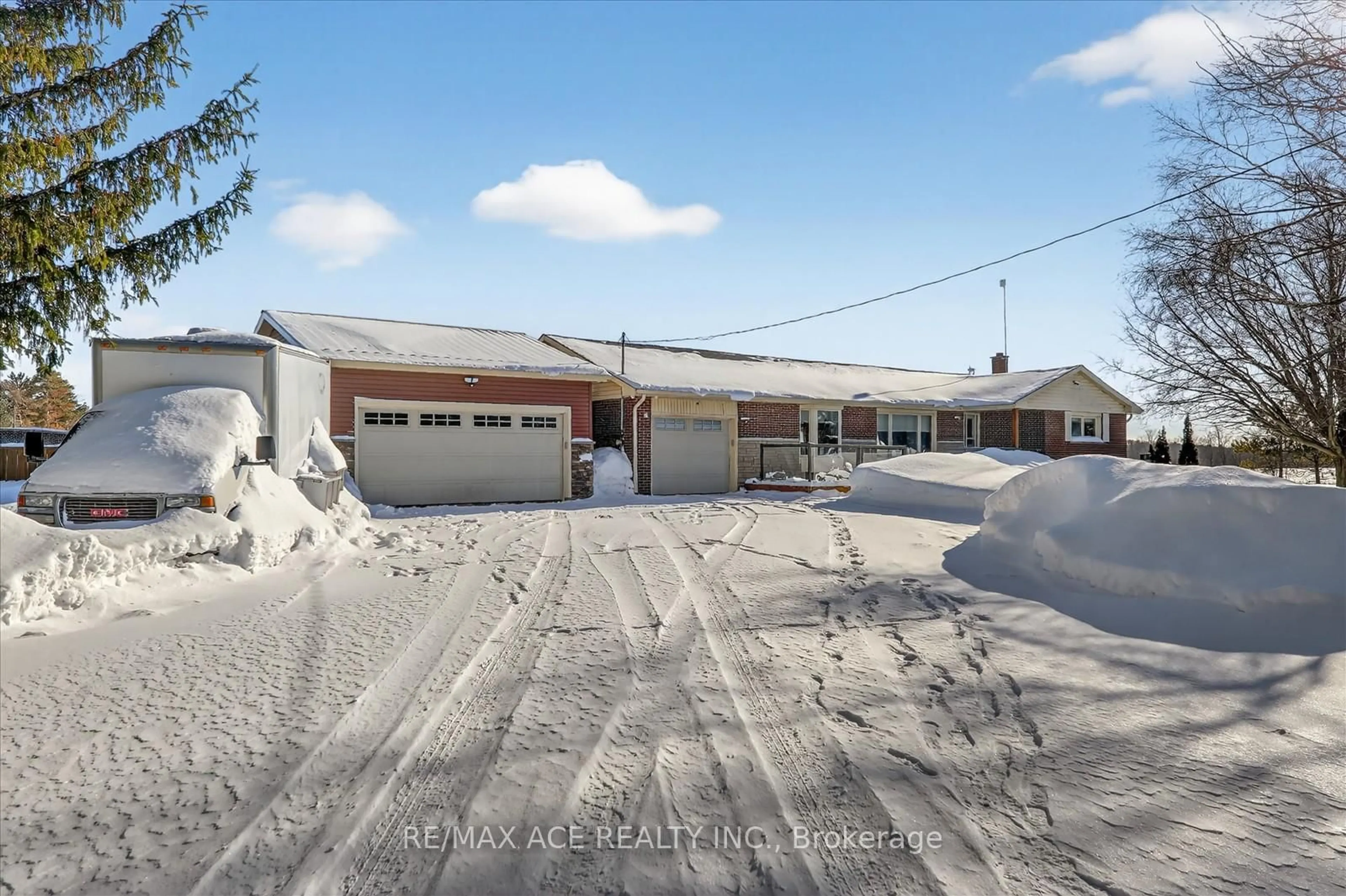 A pic from outside/outdoor area/front of a property/back of a property/a pic from drone, street for 3135 Concession 10 Rd, Clarington Ontario L1C 3K6