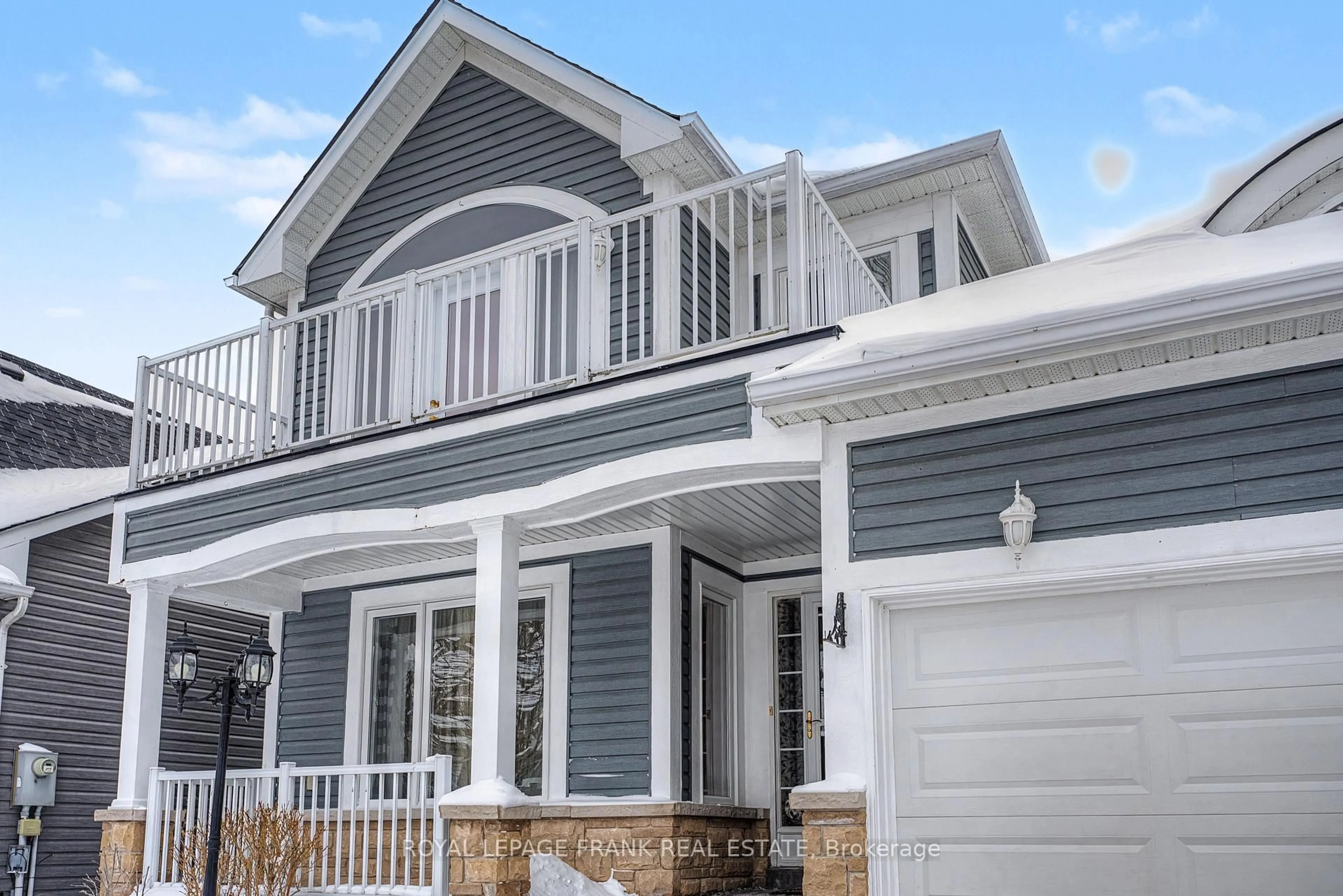 Home with vinyl exterior material, street for 129 Stillwell Lane, Clarington Ontario L1B 1R5