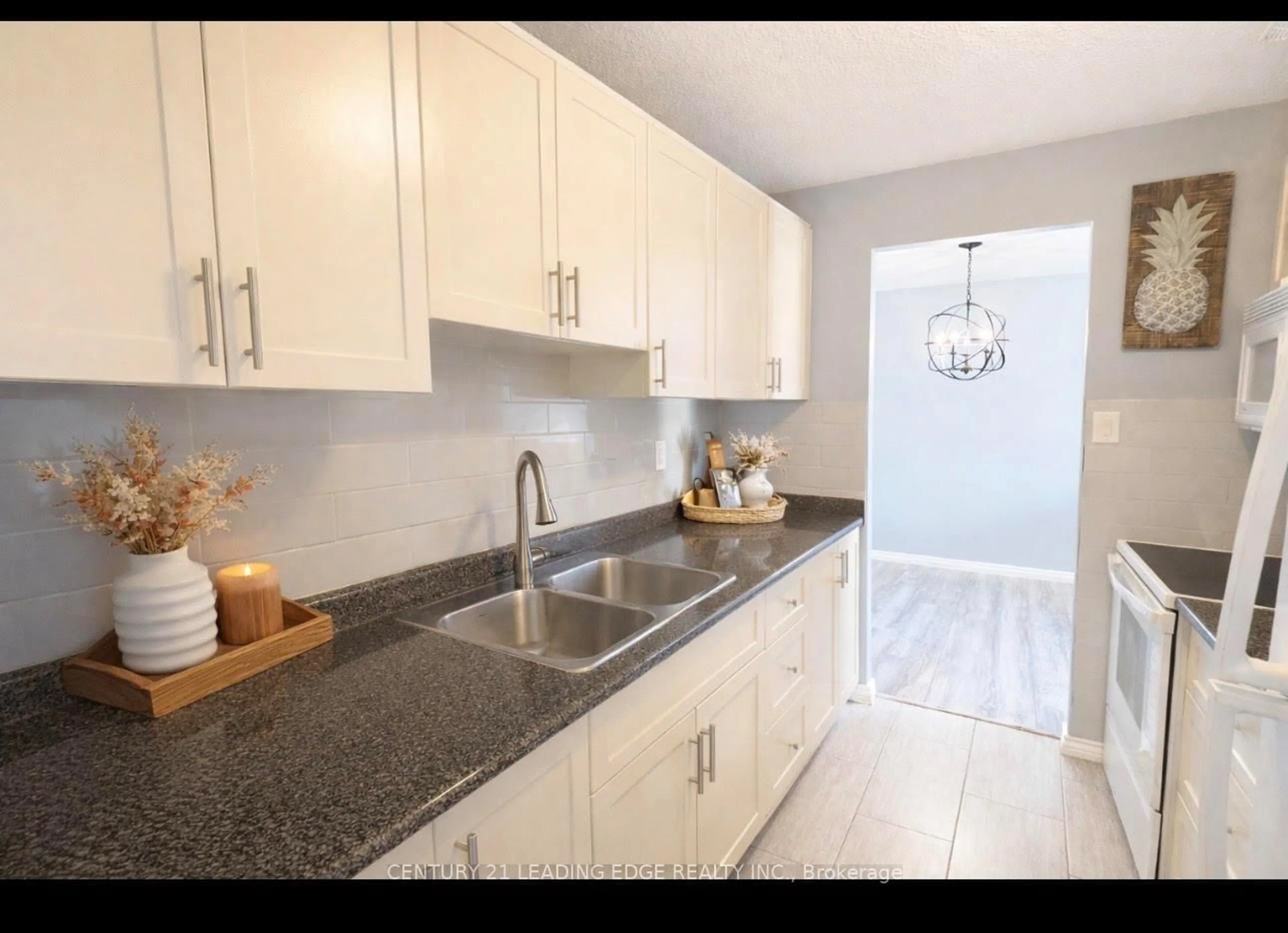 Standard kitchen, ceramic/tile floor for 936 Glen St #209, Oshawa Ontario L1J 5Z7