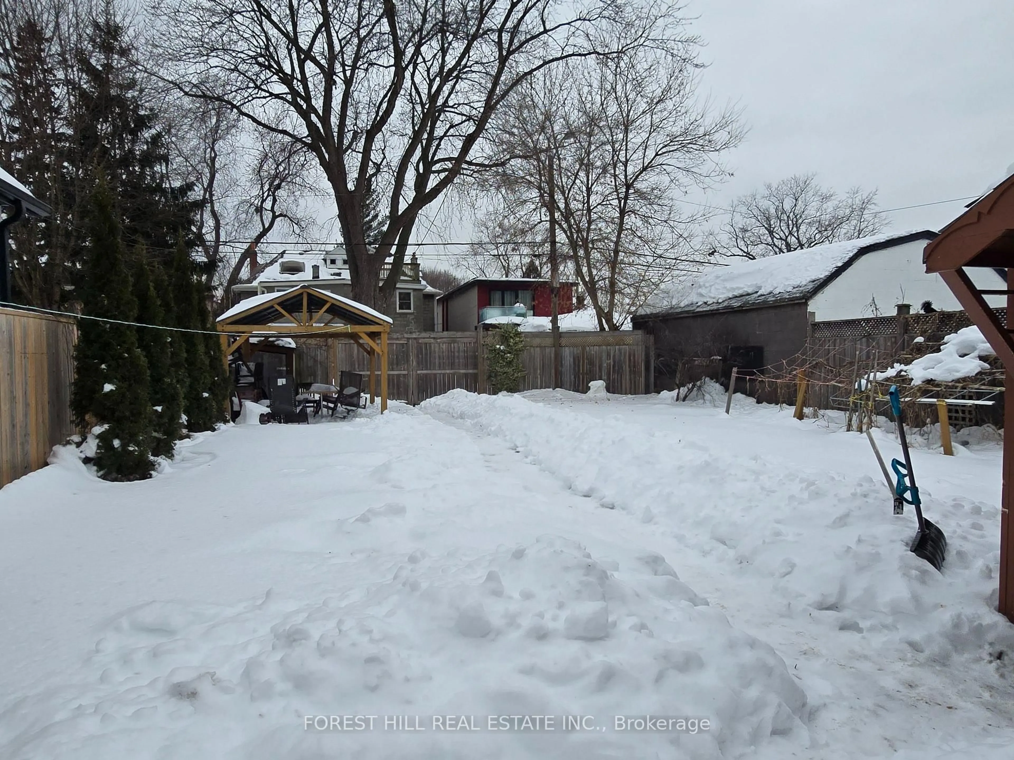 Unknown for 10 Bryant Ave, Toronto Ontario M4C 5G8