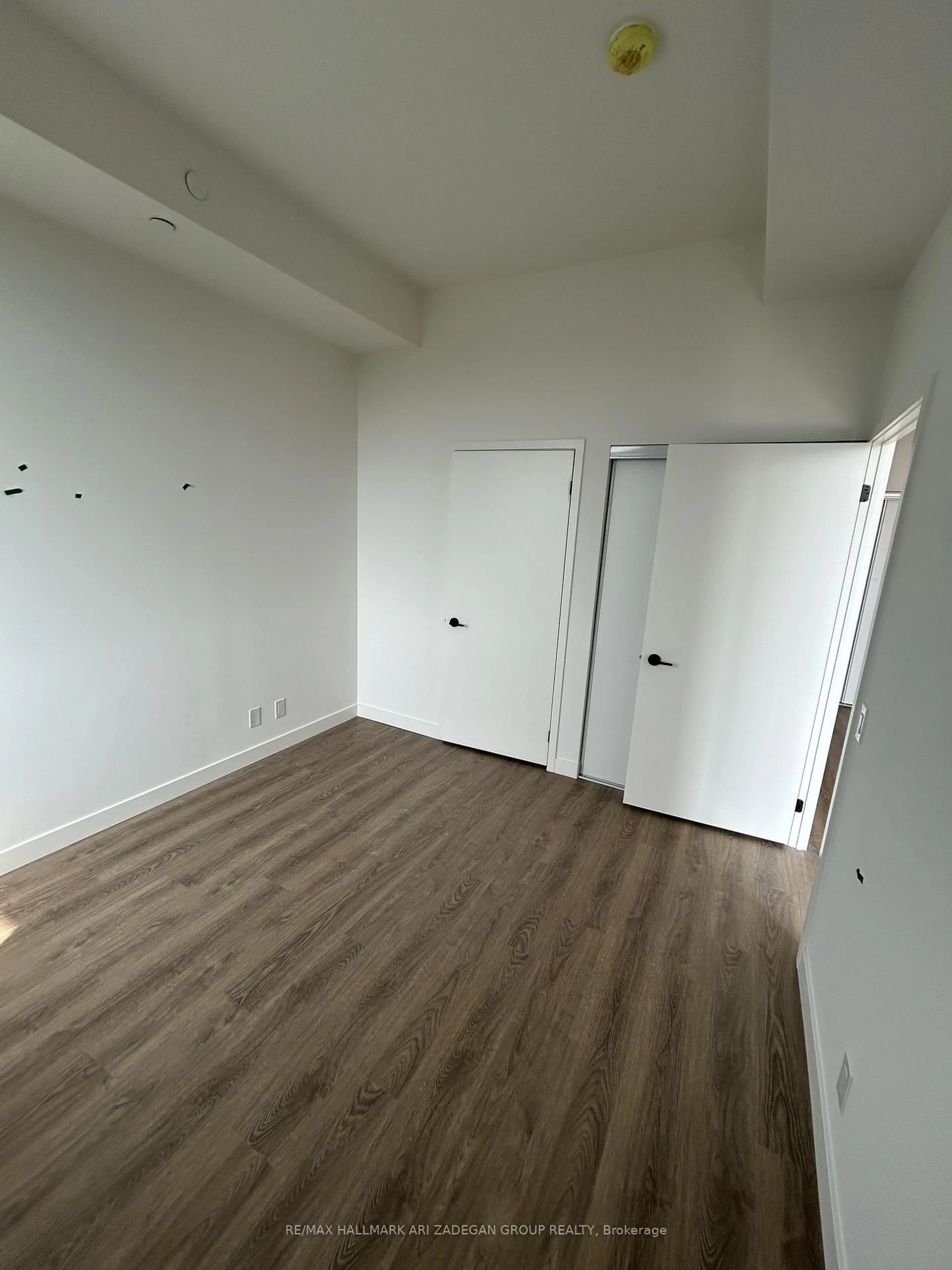 A pic of a room for 1050 Eastern Ave #806, Toronto Ontario M4L 0B7