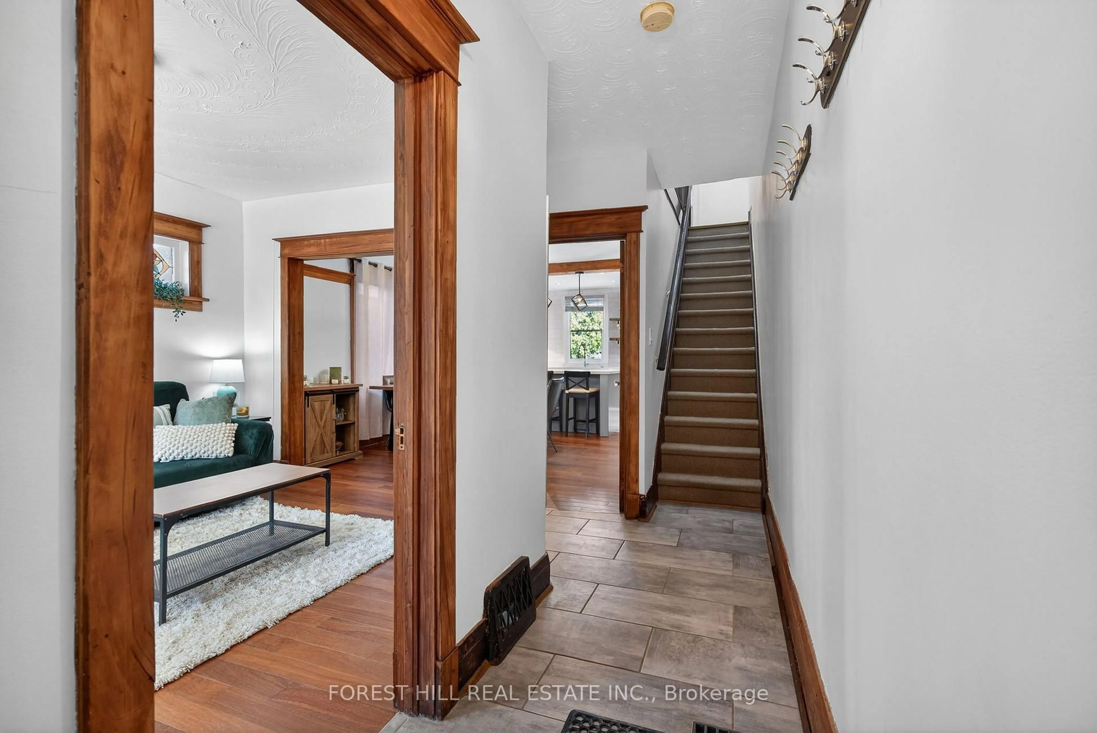Indoor foyer for 151 Dawes Rd, Toronto Ontario M4C 5C1