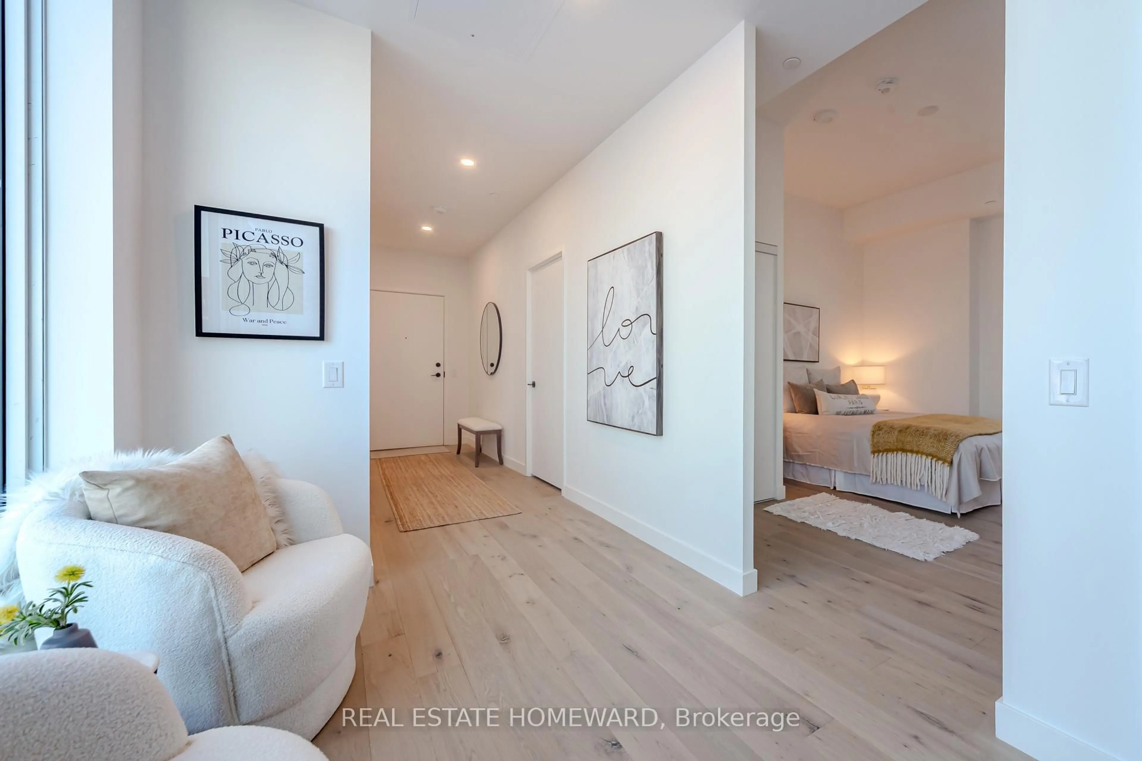 Indoor entryway for 1050 Eastern Ave #PH #1701, Toronto Ontario M4L 0B7