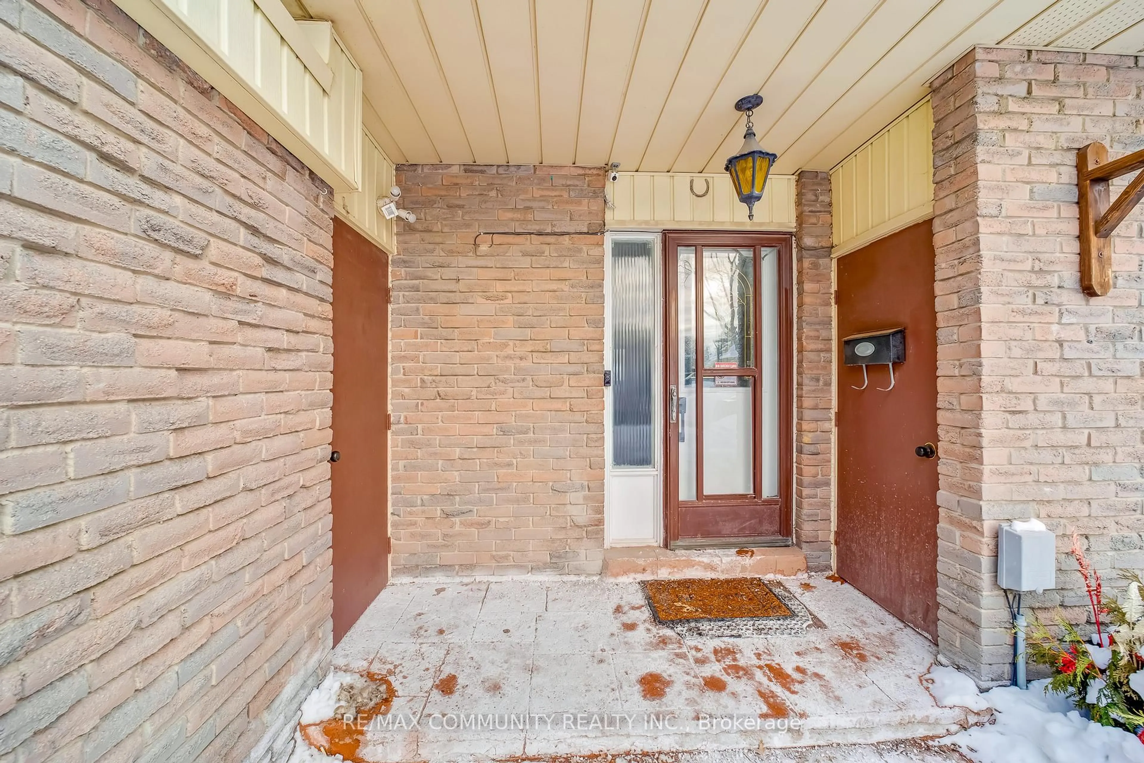 Indoor entryway for 351 Military Tr #50, Toronto Ontario M1E 4E5