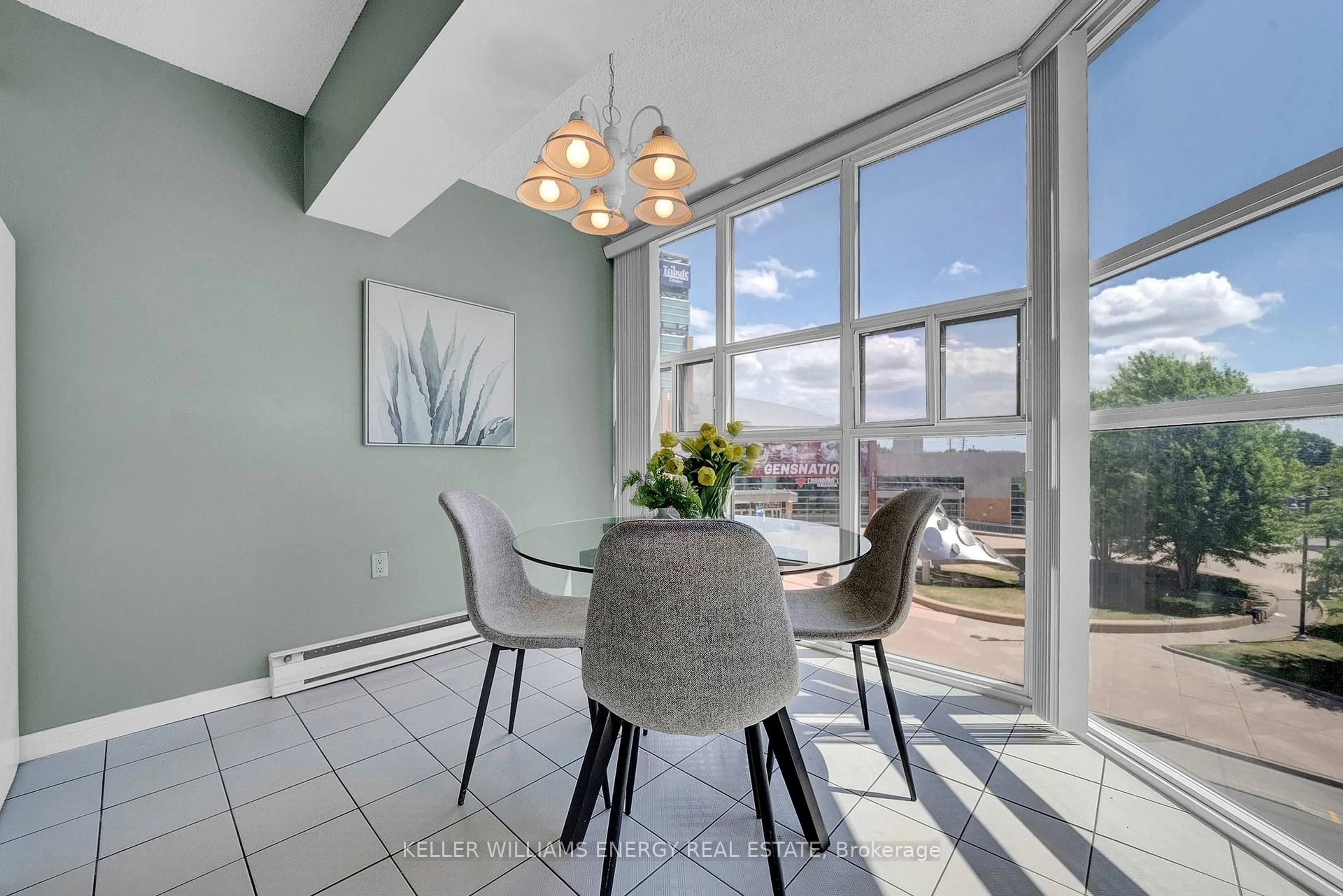 Dining room, ceramic/tile floor for 80 Athol St #302, Oshawa Ontario L1H 8B7