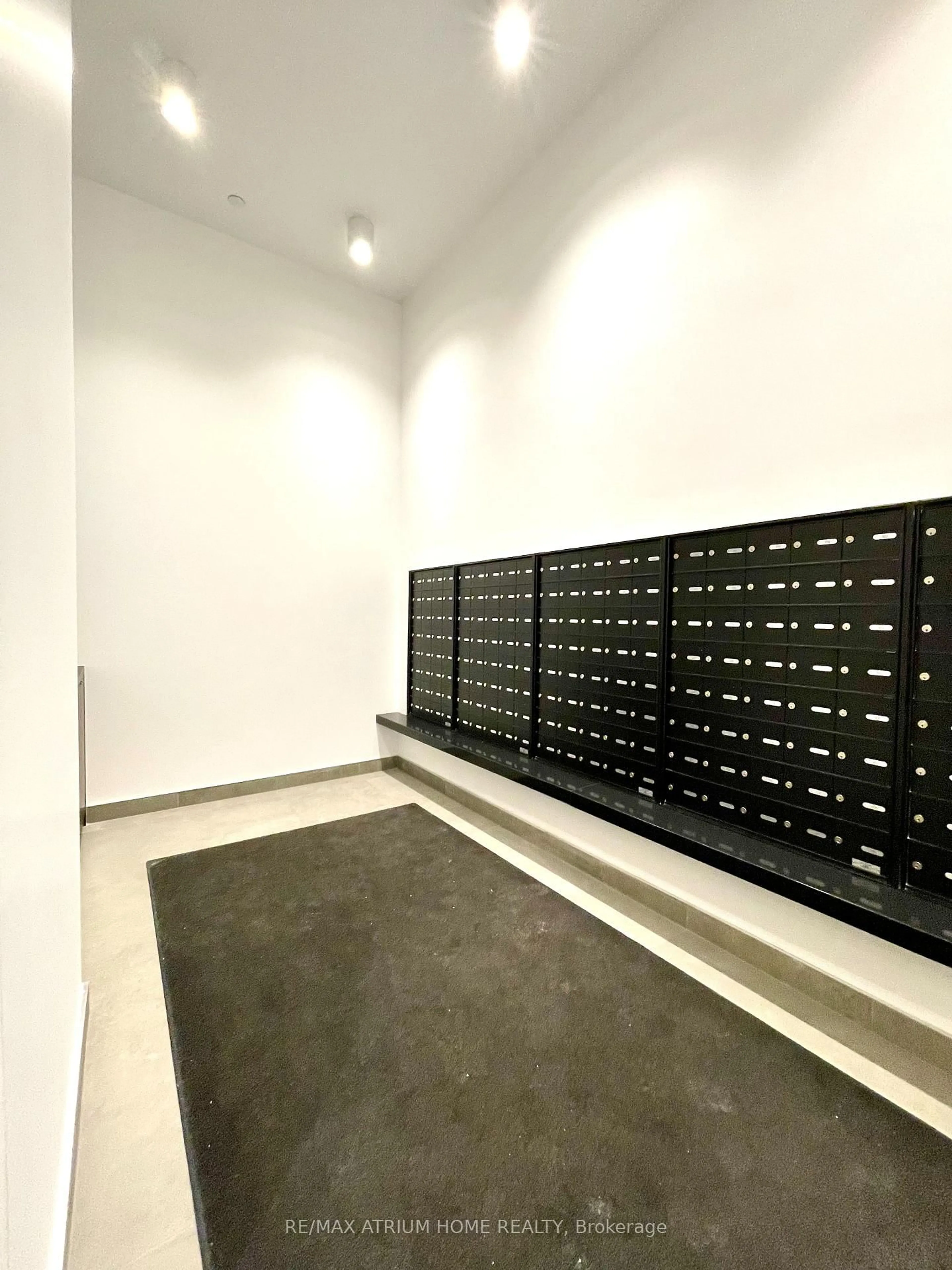 Storage room or clothes room or walk-in closet for 2799 Kingston Rd #722, Toronto Ontario M1M 0E3