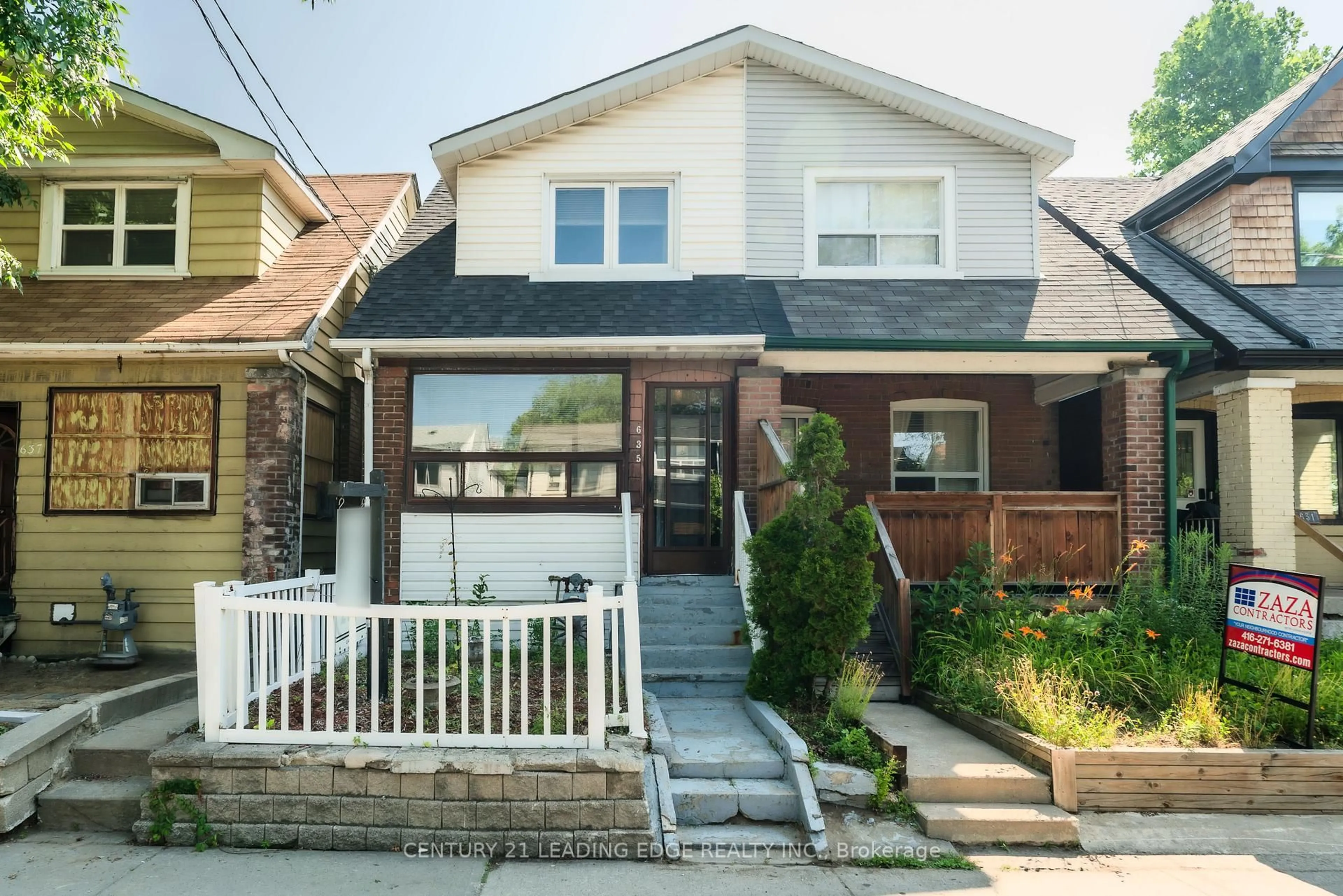 Home with brick exterior material, street for 635 Coxwell Ave, Toronto Ontario M4C 3B8