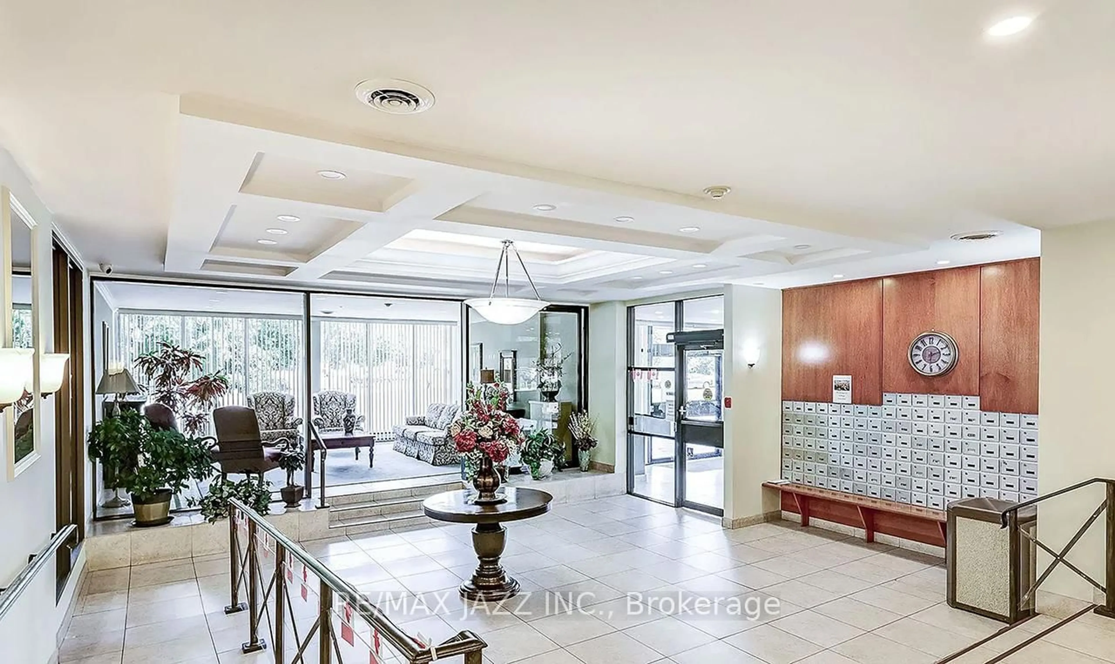 Indoor foyer for 92 Church St #PH 4, Ajax Ontario L1S 6B4