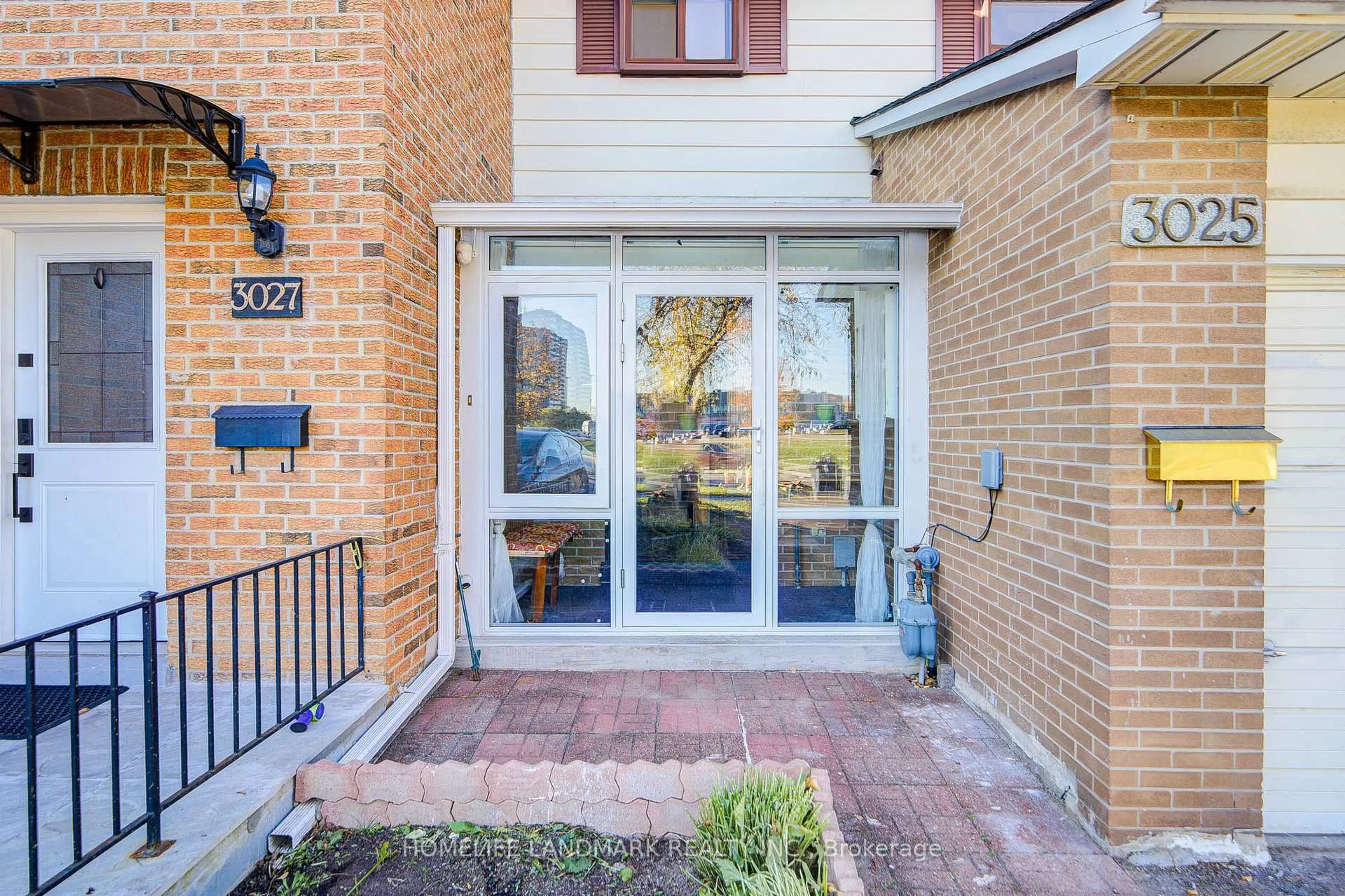 Unknown for 3025 Bridletowne Circ, Toronto Ontario M1W 2C9