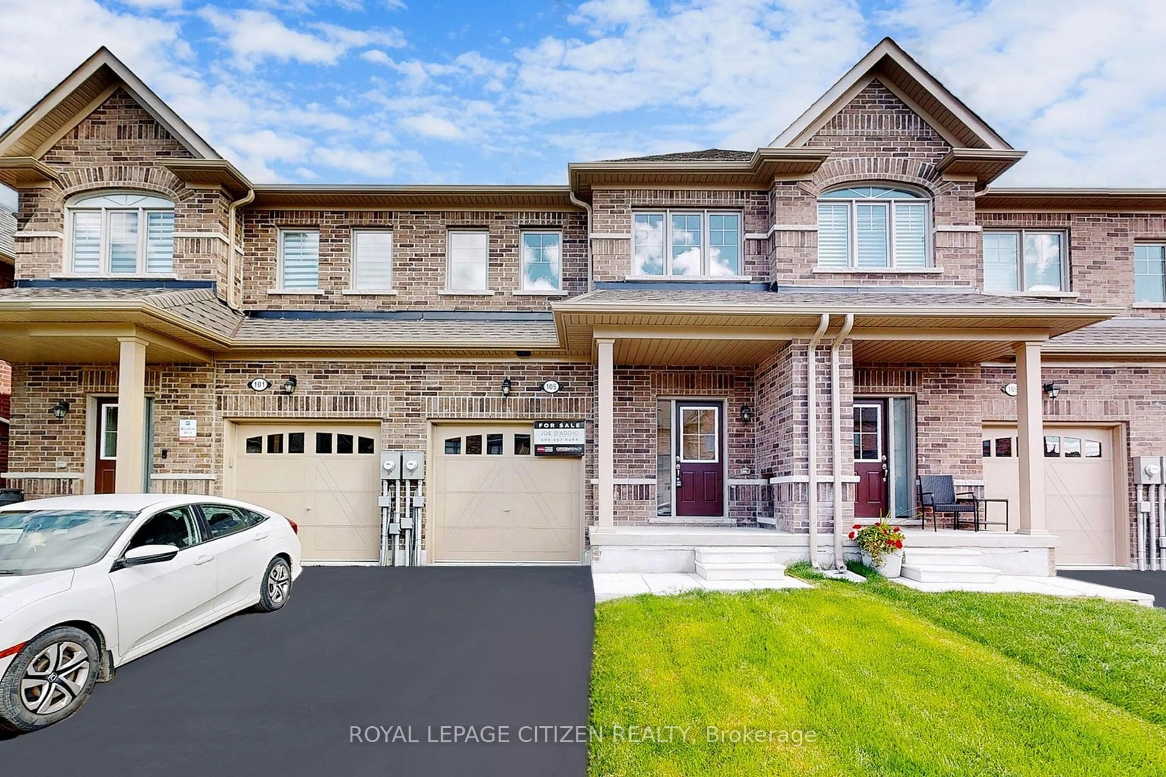 Home with brick exterior material, street for 105 North Garden Blvd, Scugog Ontario L9L 1B3