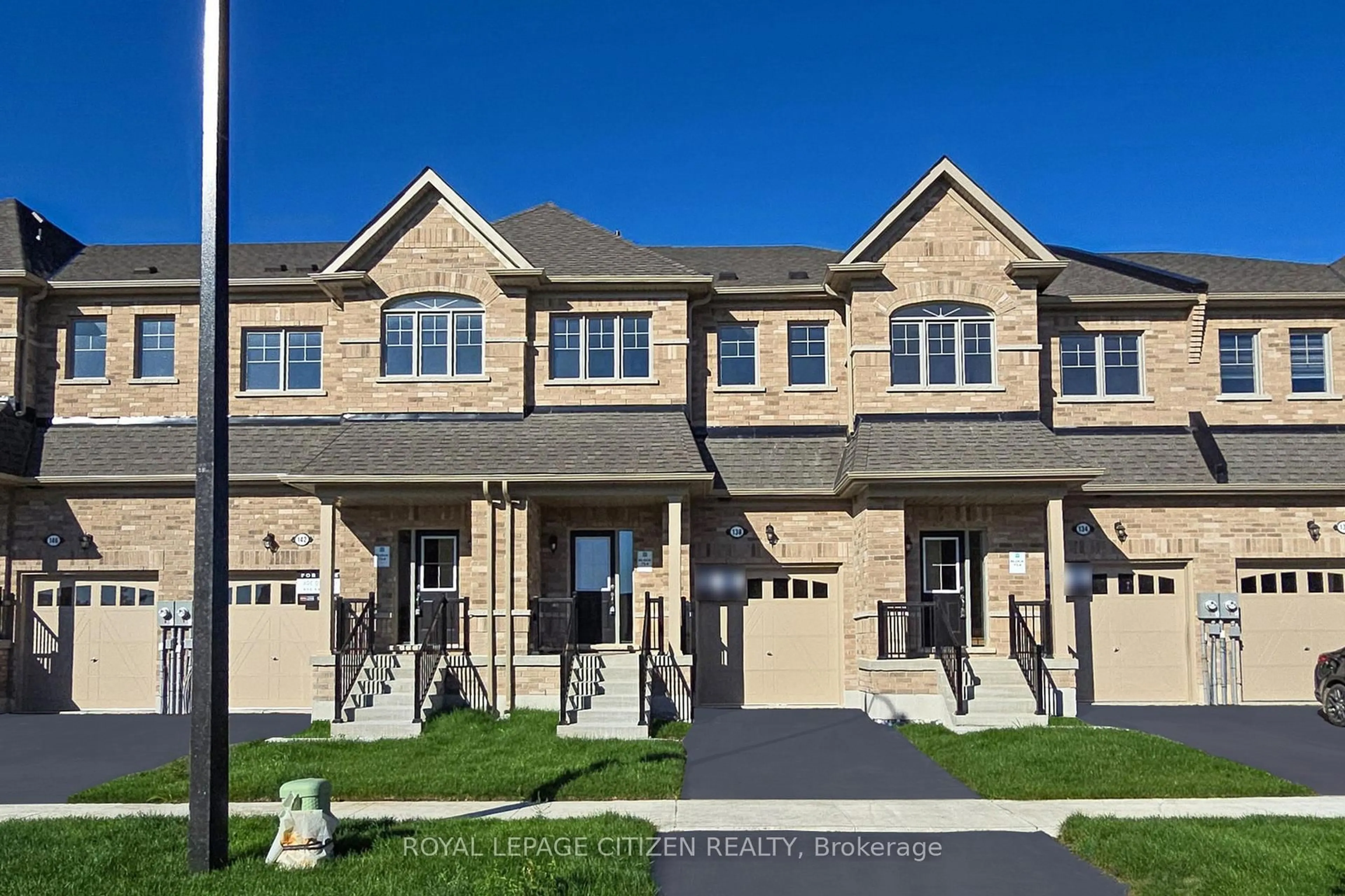 Home with brick exterior material, street for 138 North Garden Blvd, Scugog Ontario L9L 1B3