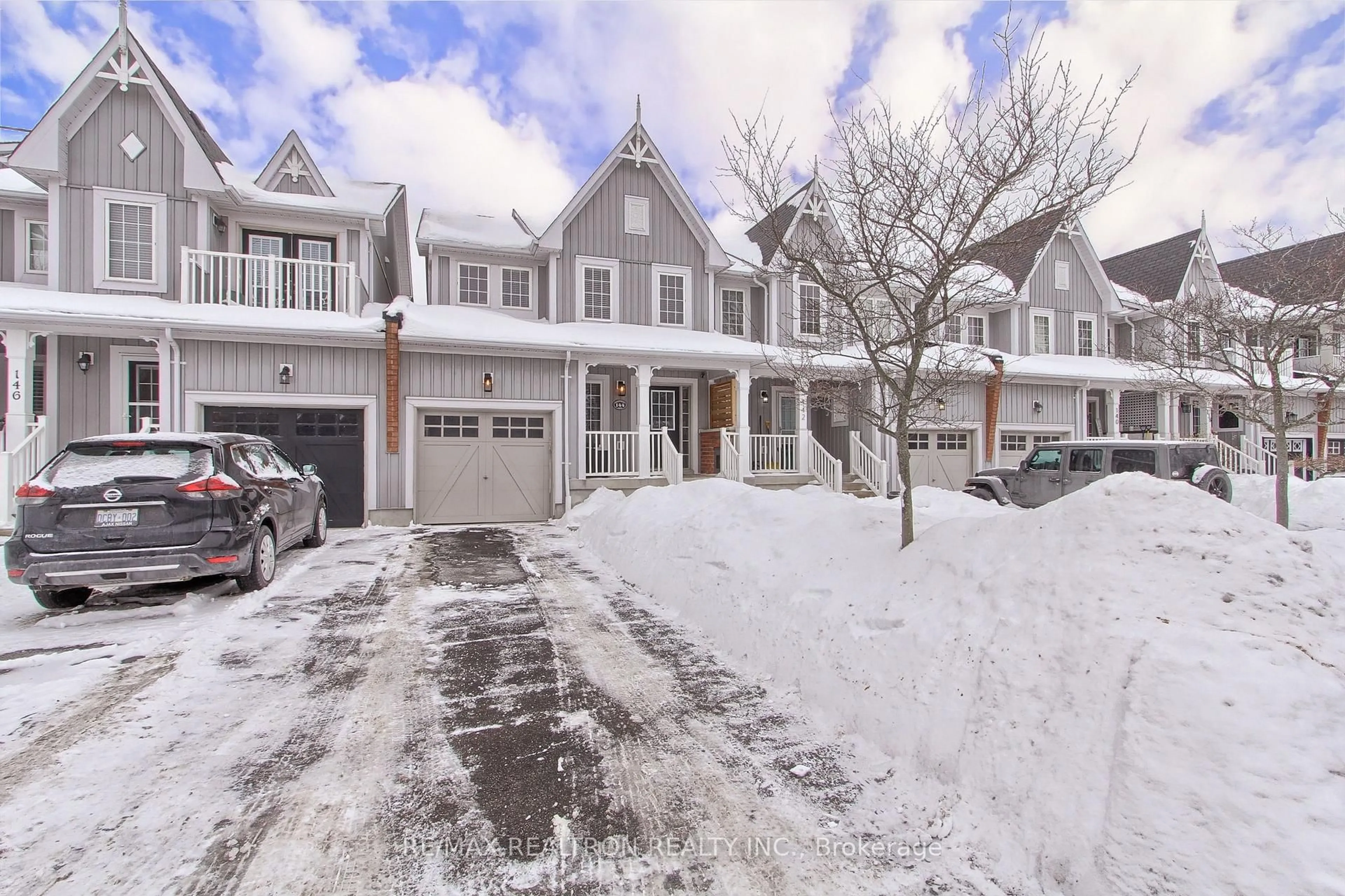 A pic from outside/outdoor area/front of a property/back of a property/a pic from drone, street for 144 Shrewsbury Dr, Whitby Ontario L1M 0E3